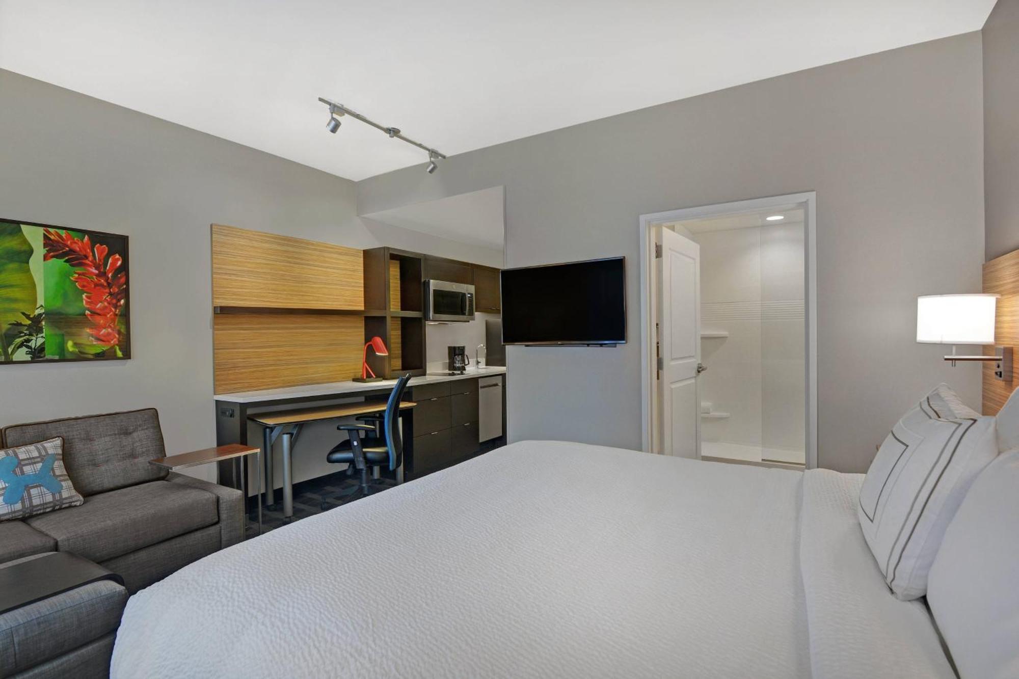 Studio, 1 King, Sofa bed