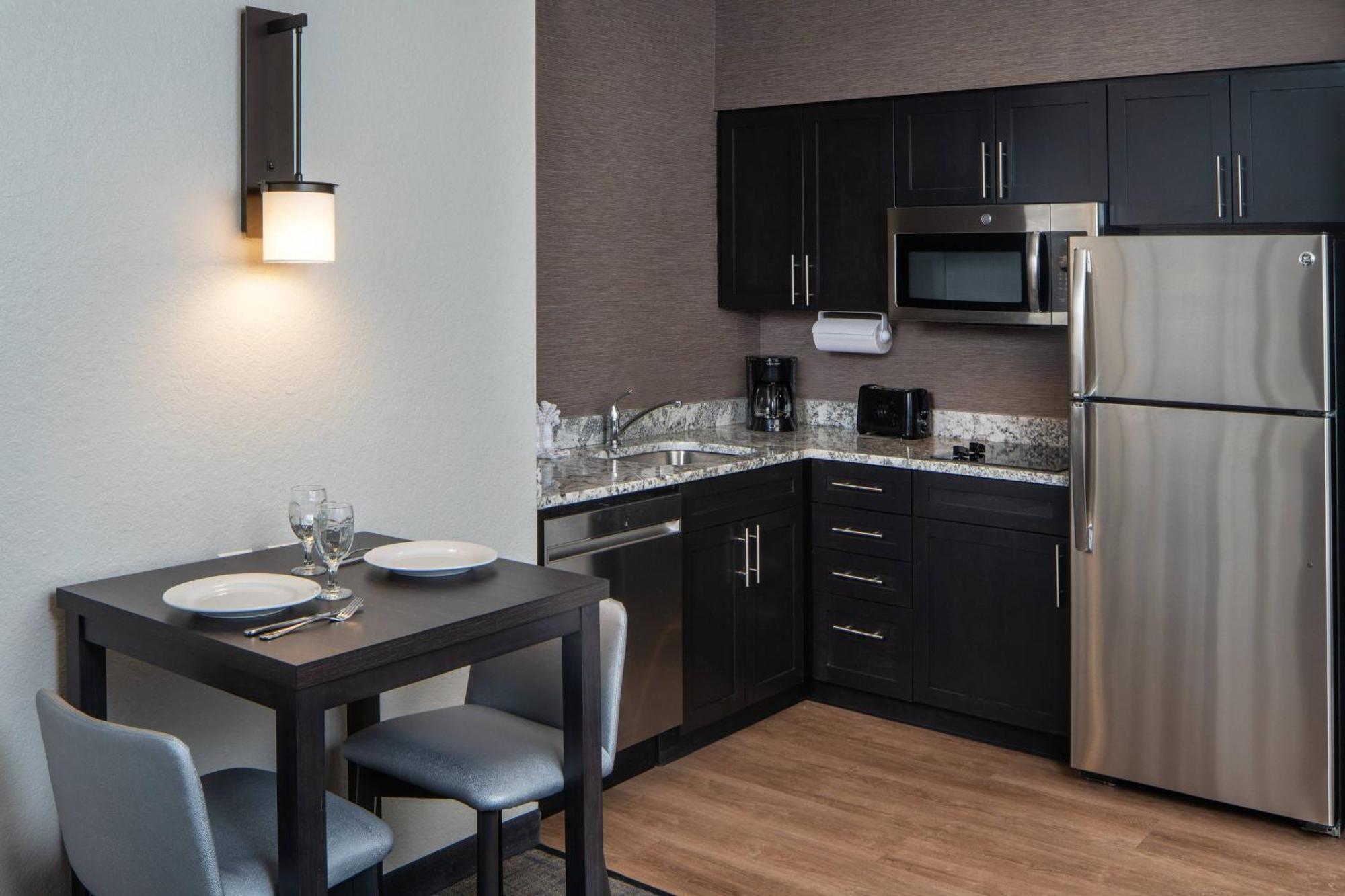1 Bedroom Suite, 1 King, Sofa bed, Balcony