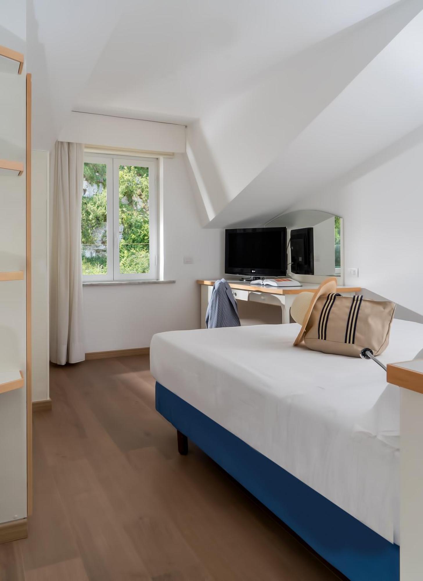 Economy Double or Twin Room