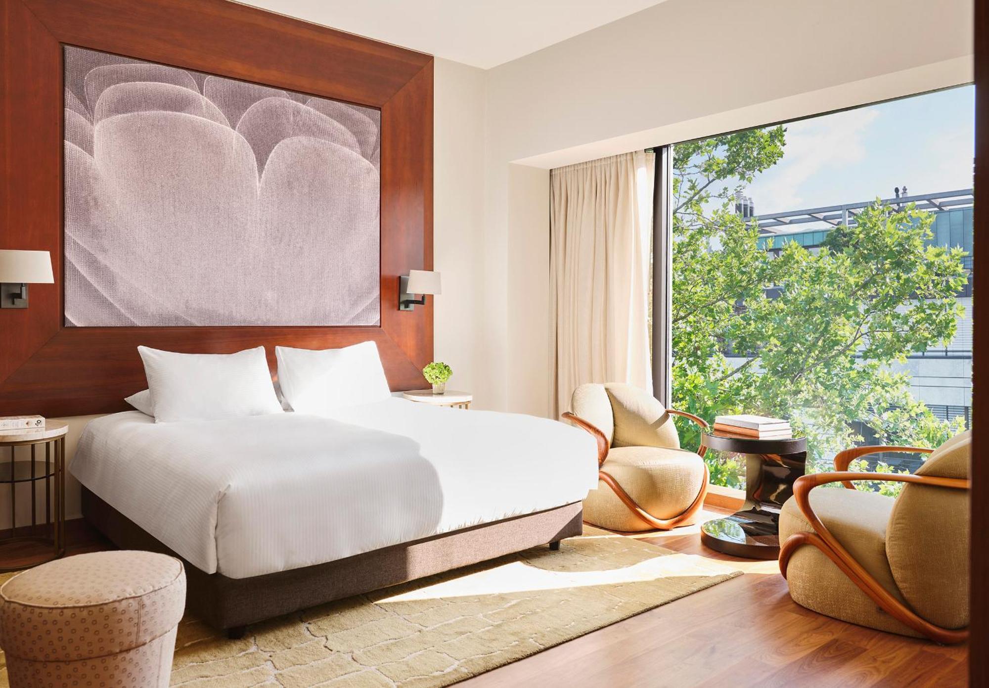 Suite,1643756701:JPEG