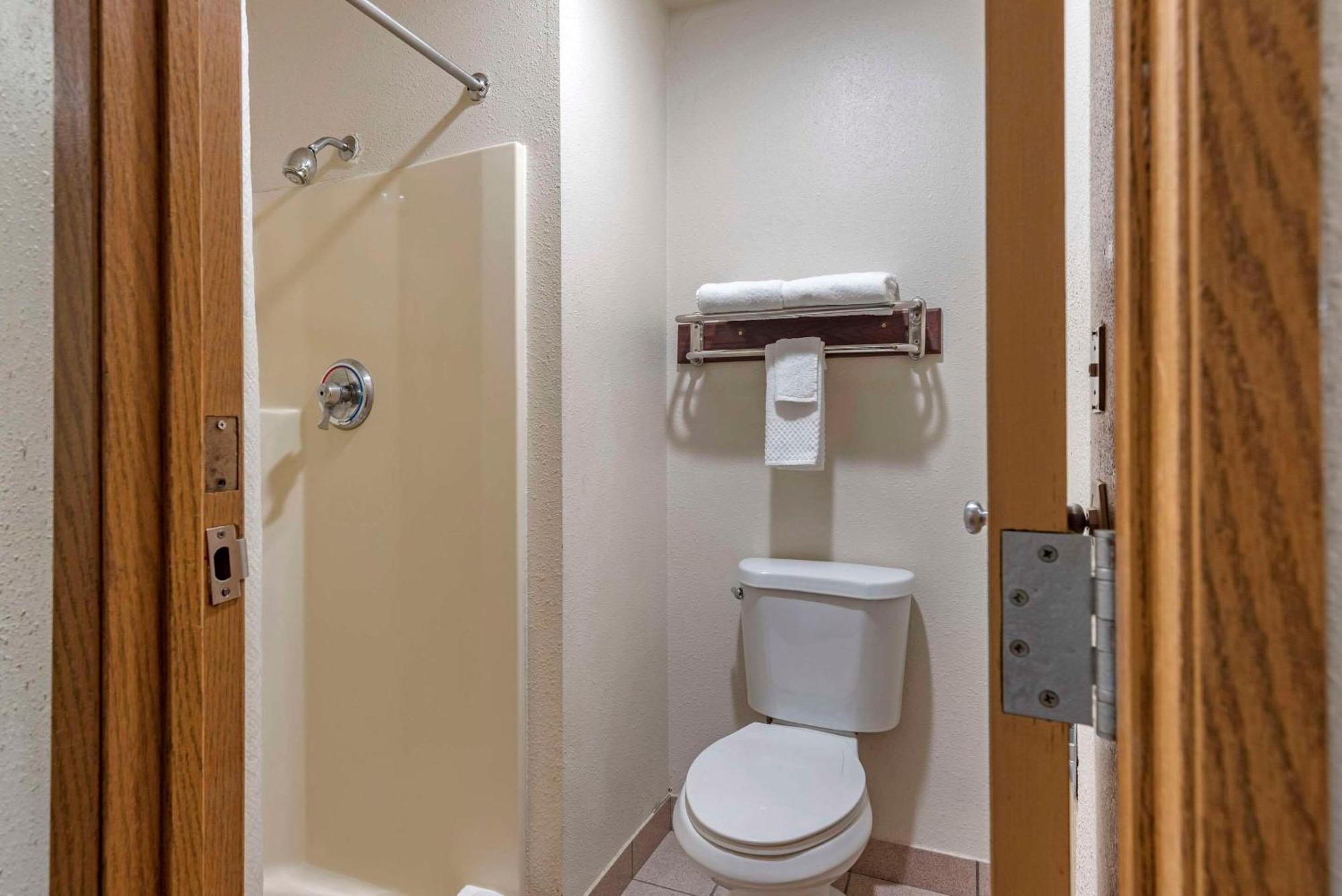 King Suite with Spa Whirlpool