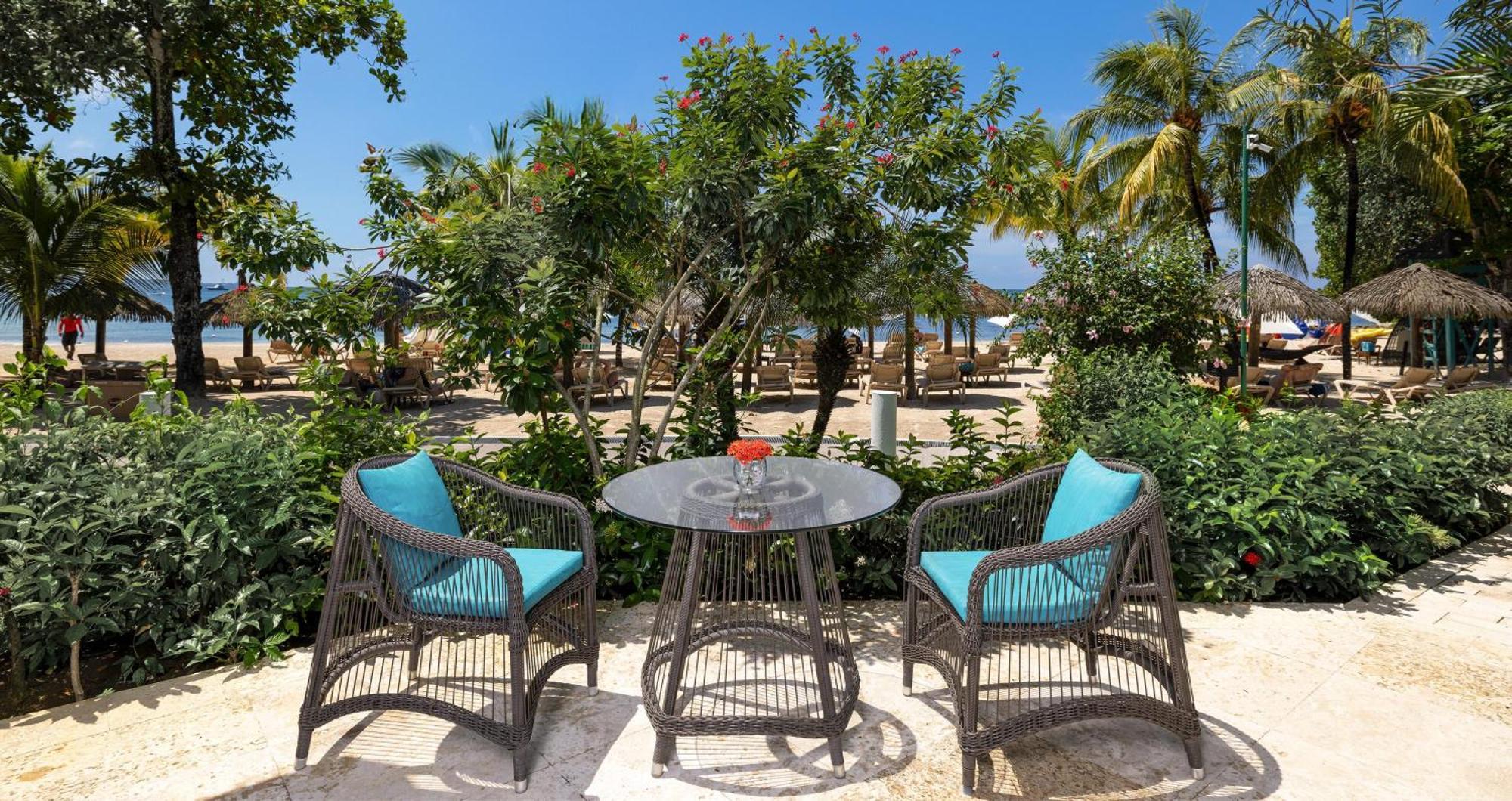 Honeymoon Beachfront Two Story One Bedroom Butler Villa Suite with Tranquility Soaking Tub,1642974530:JPEG