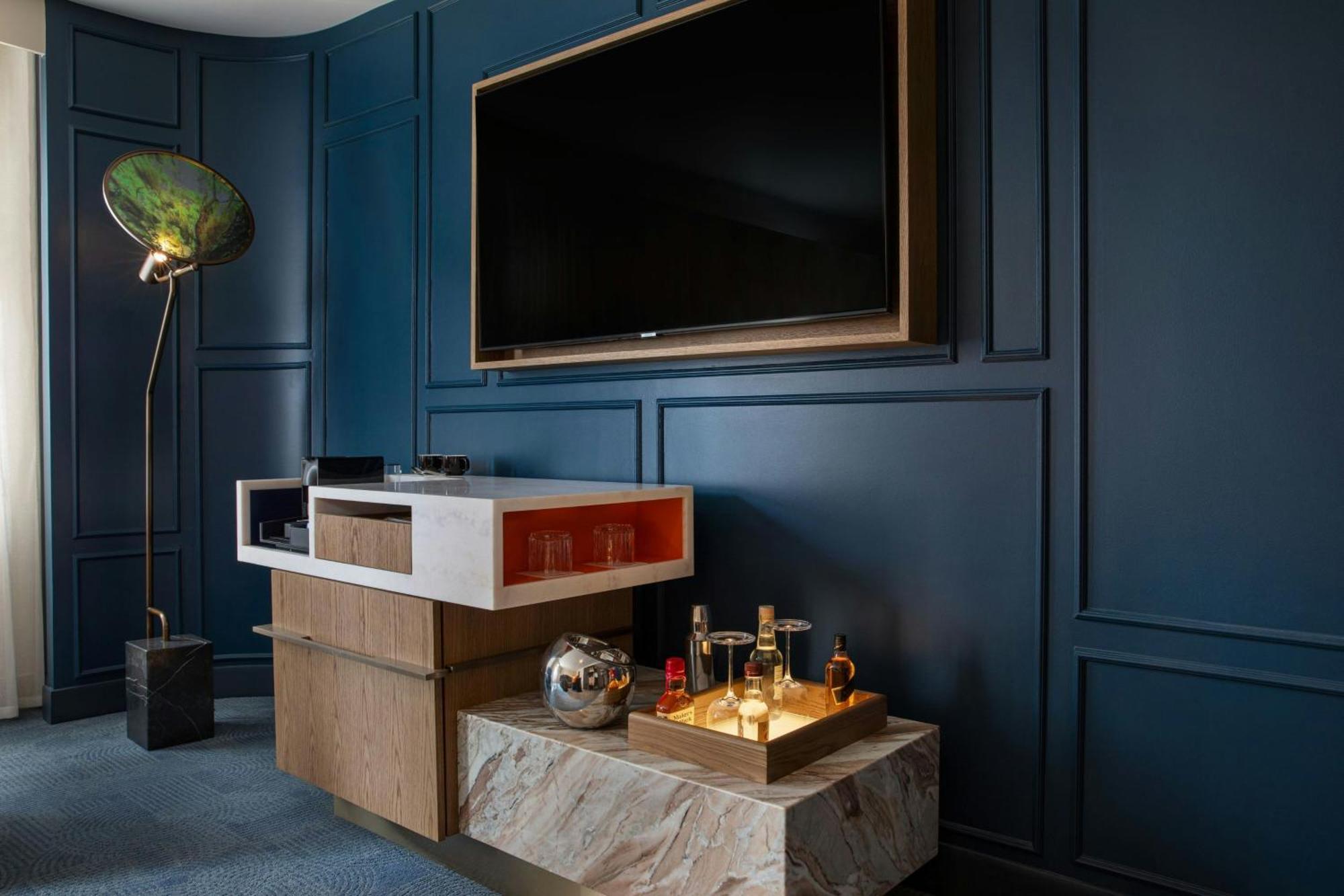 One-Bedroom Studio King Suite with Balcony,1643139954:JPEG