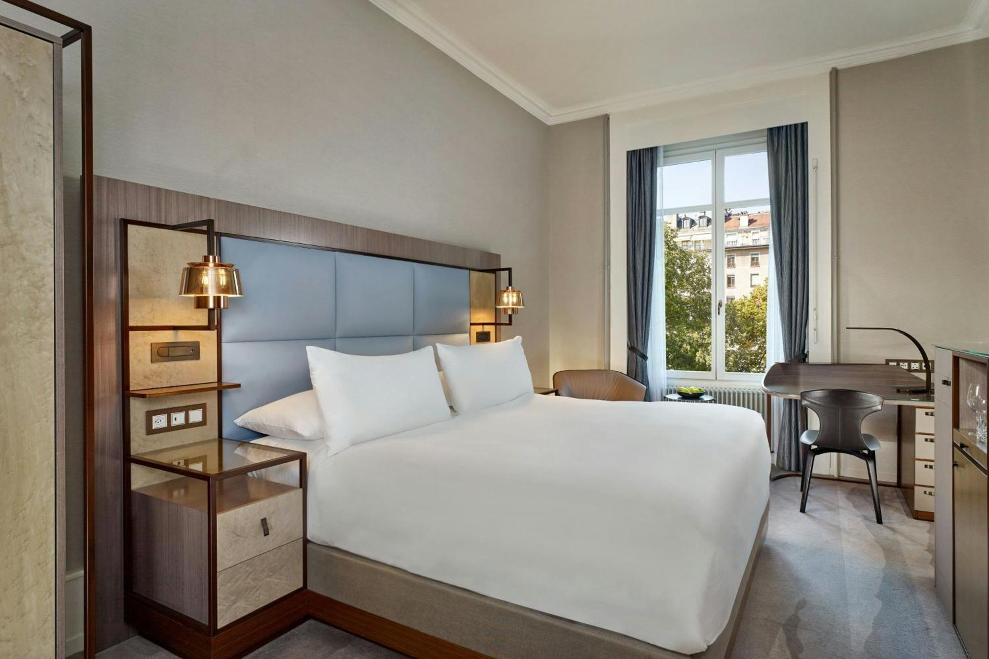 Classic Garden View, Guest room, 1 King, Garden view