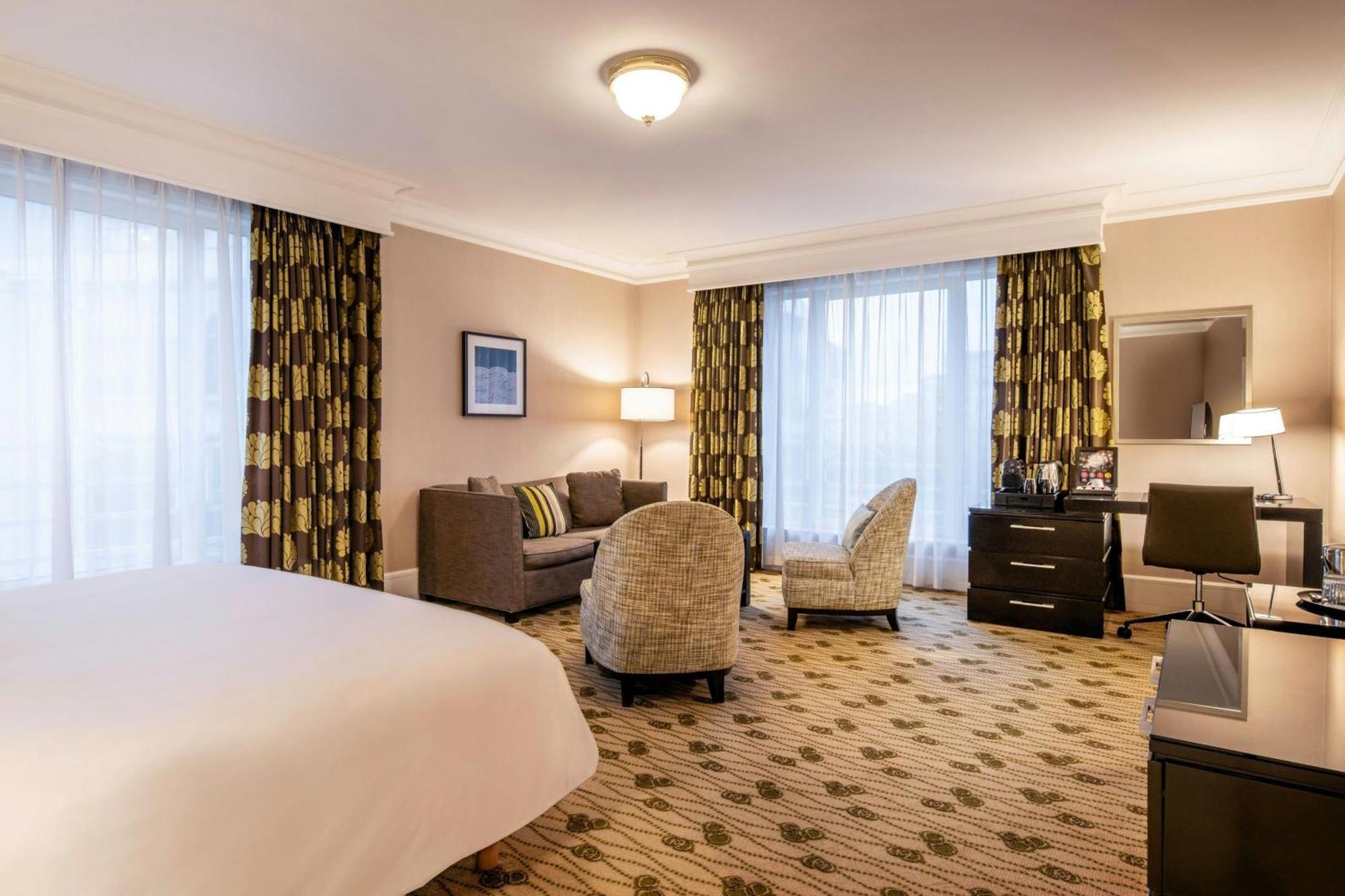 Junior Suite,1643143325:JPEG