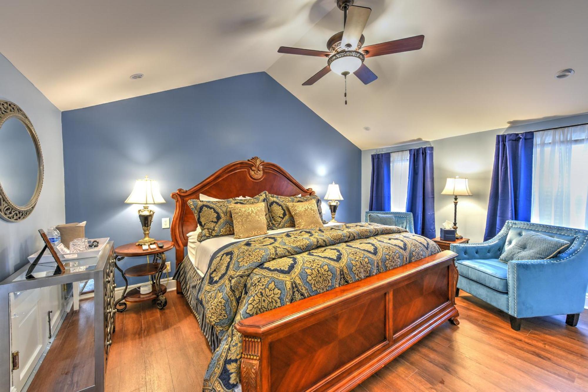 King Room with Balcony - Casa De Solana