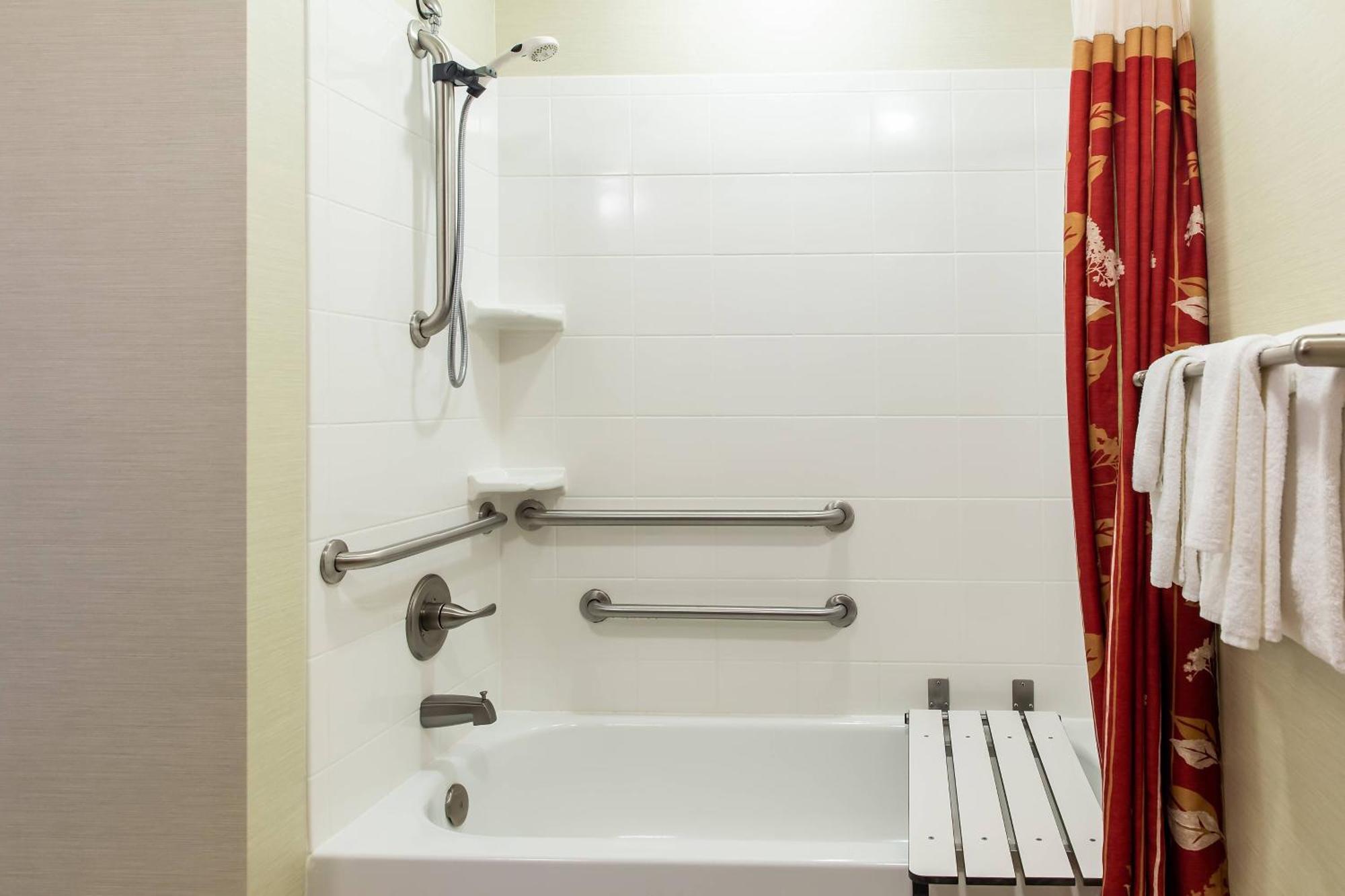 Queen Room with Two Queen Beds - Hearing Accessible