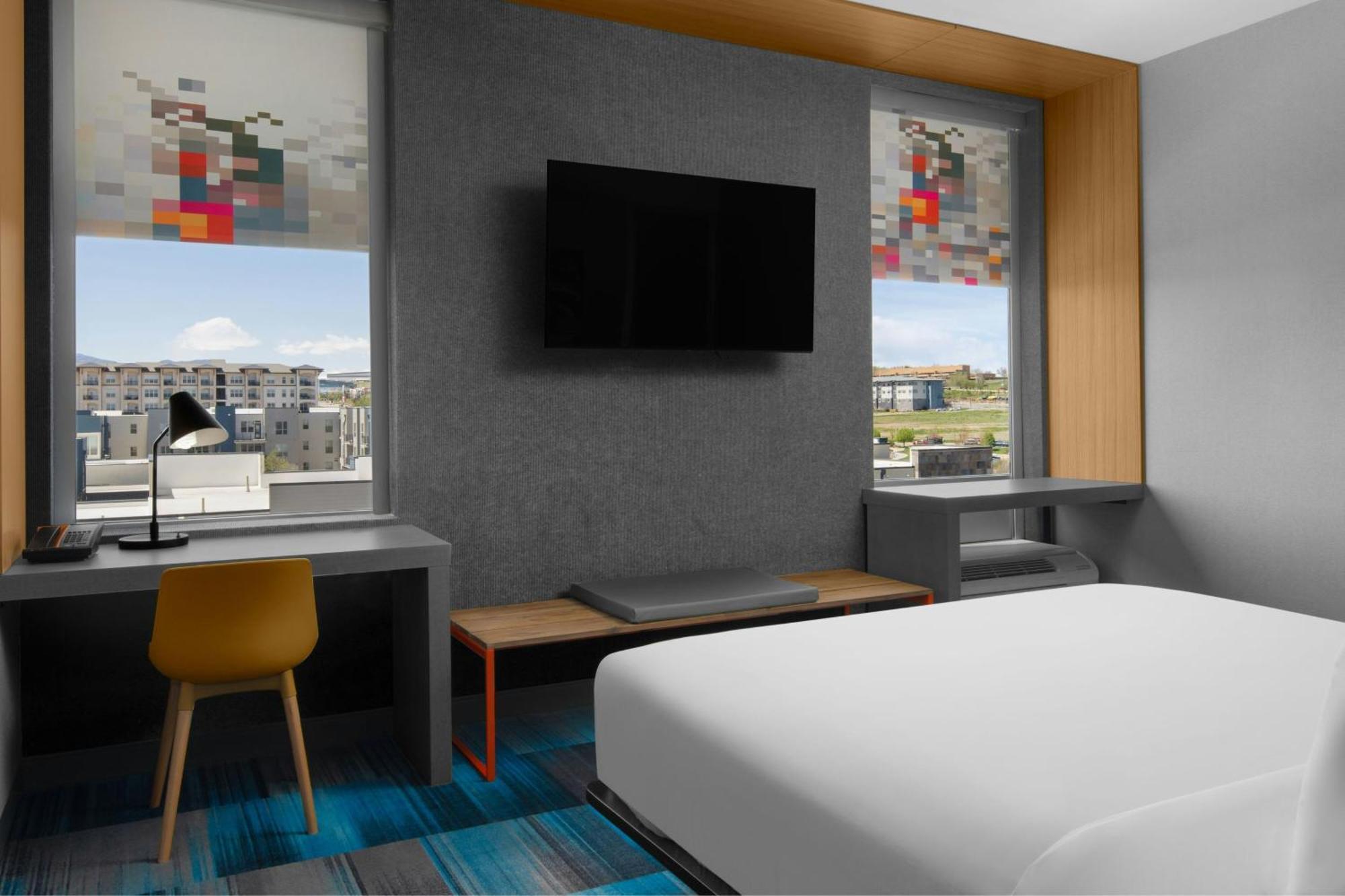 King Room with Roll-in Shower - Mobility and Hearing Accessible,1746952130:JPEG