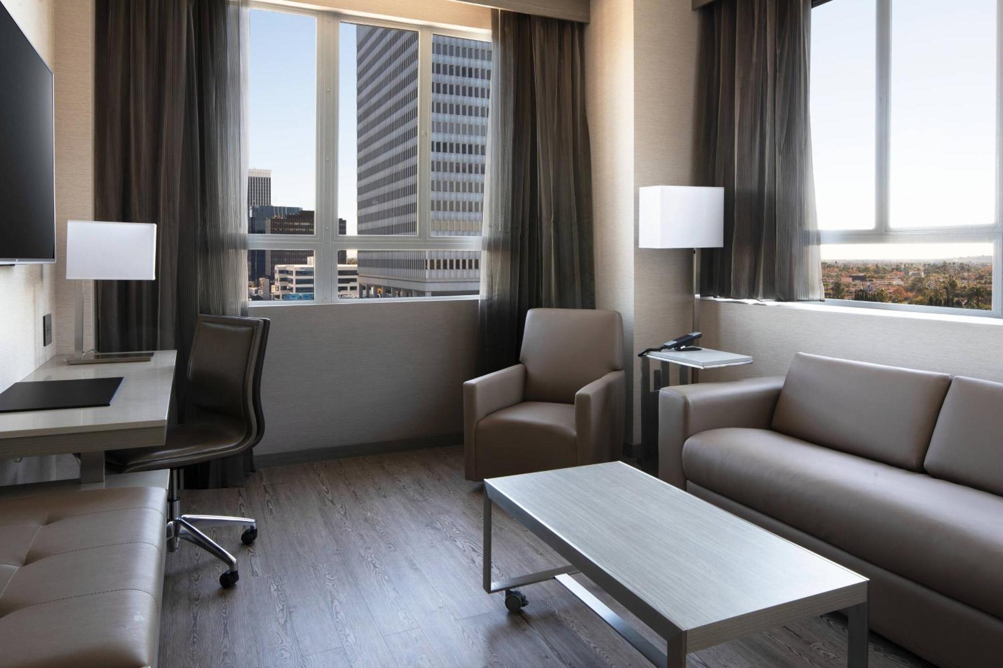1 Bedroom Suite, 2 Queen, City view,1643200127:JPEG