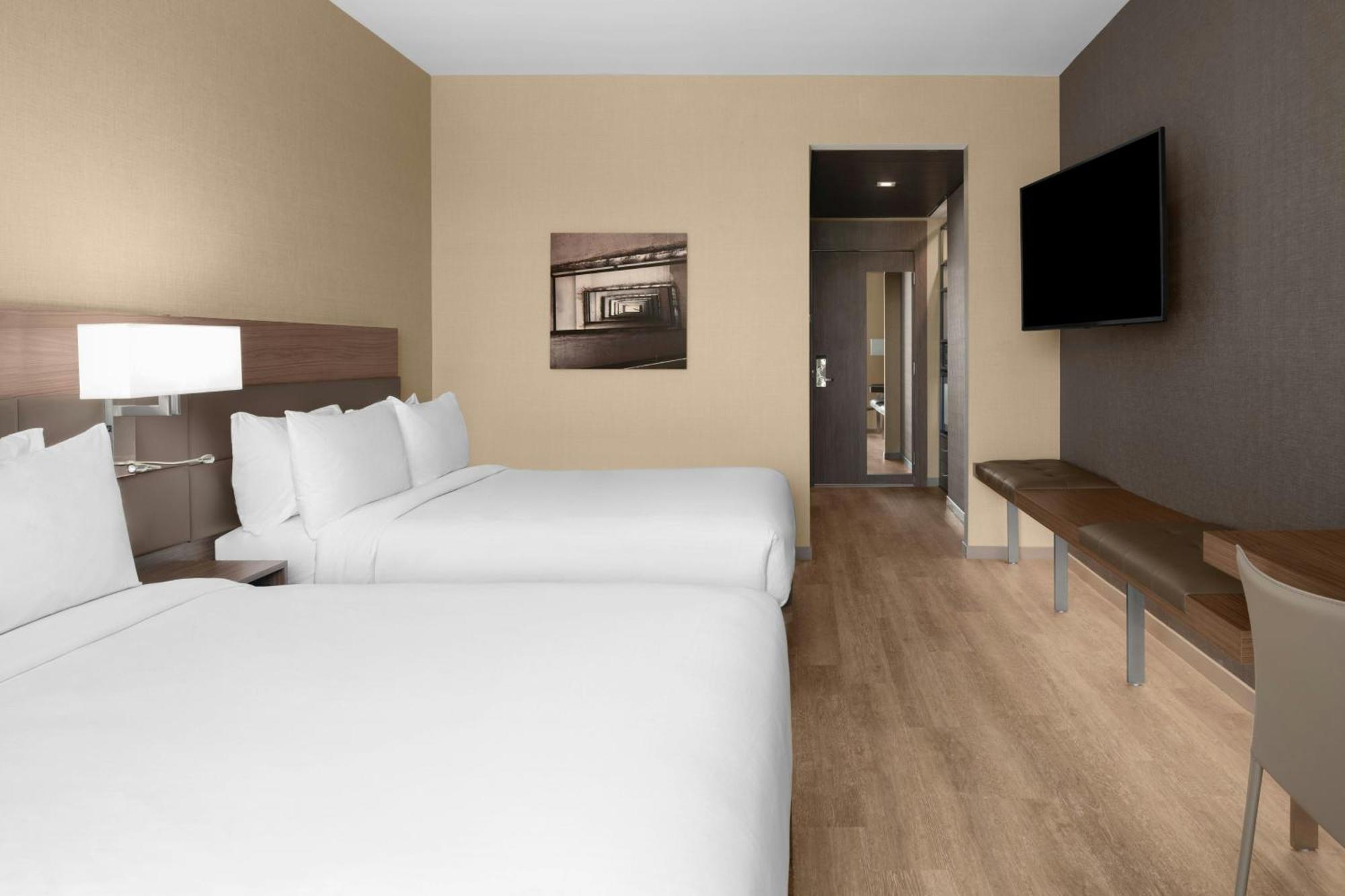 Queen Room with Balcony