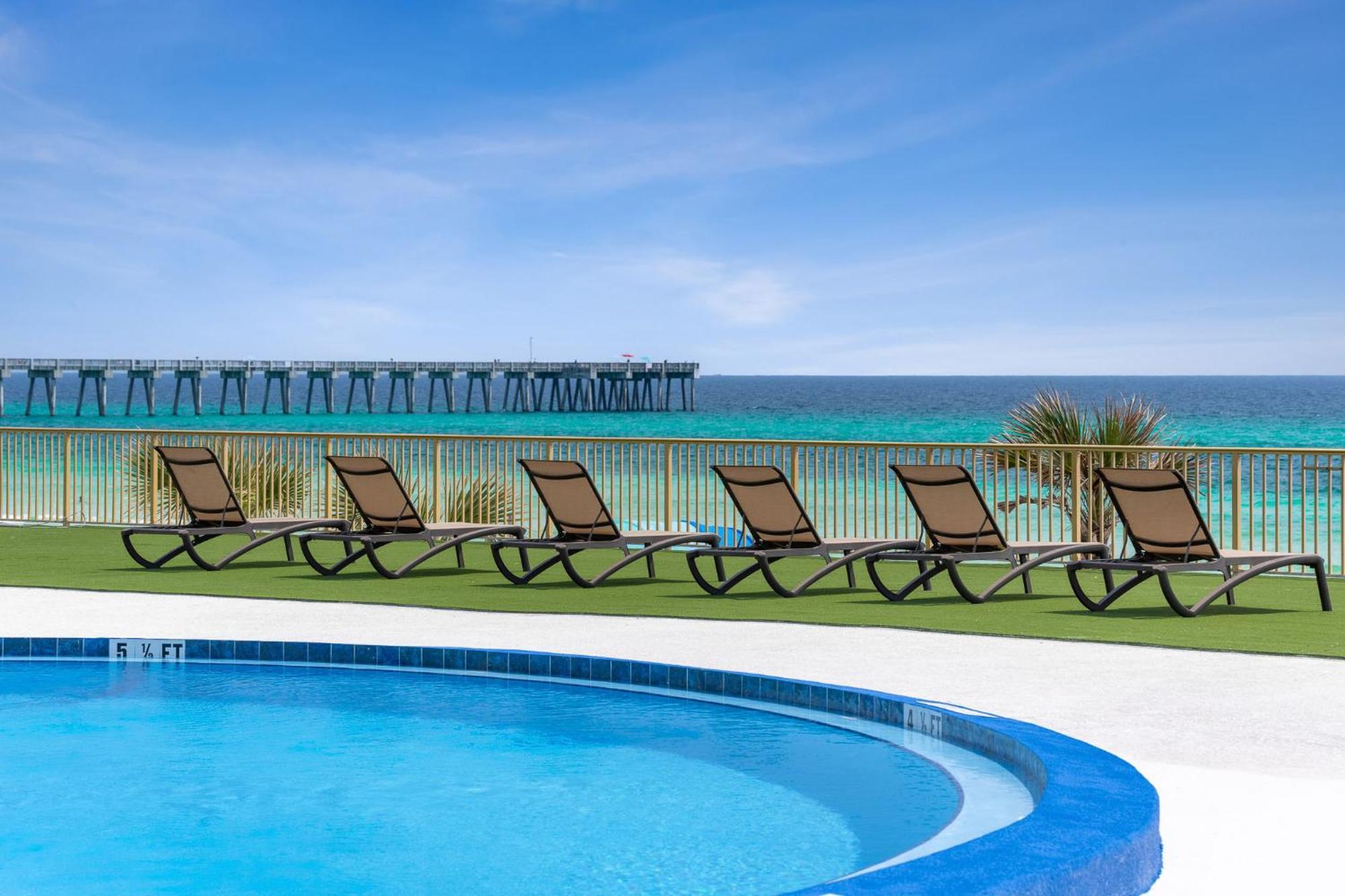 Two-Bedroom Queen Suite with Four Queen Beds and Sofa Bed - Non-Smoking,1698958021:JPEG