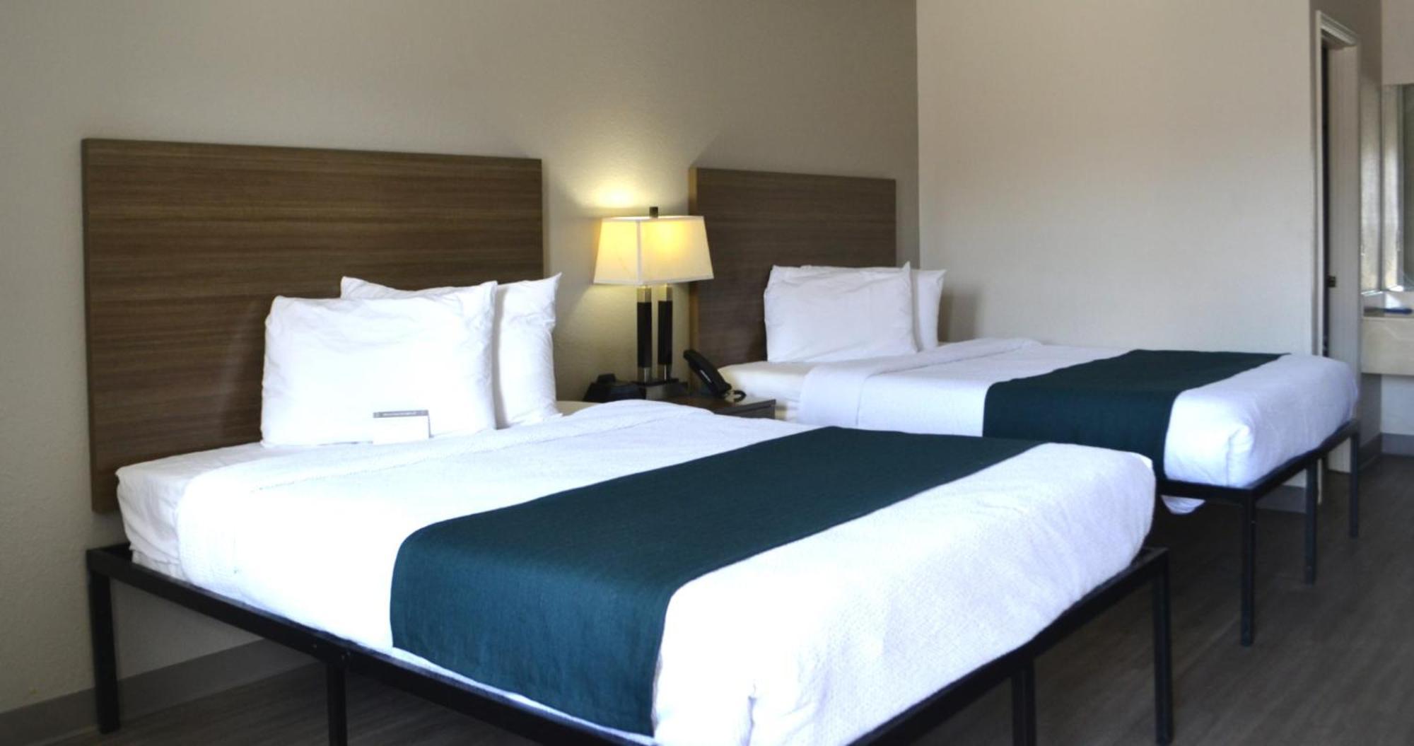 Queen Room with Two Queen Beds - Non-Smoking