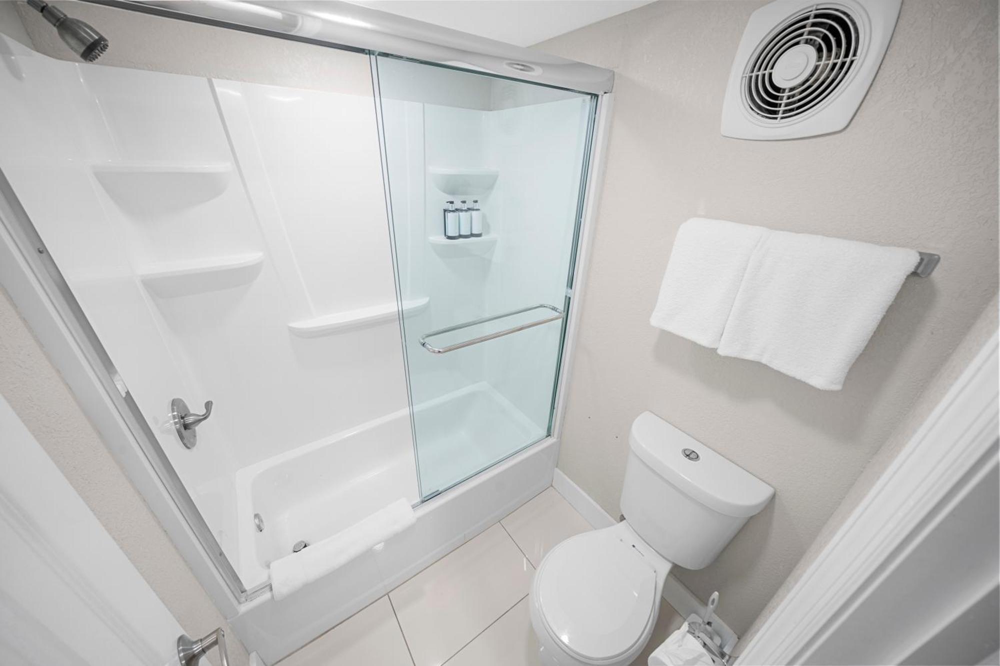 Standard Accessible Queen Room