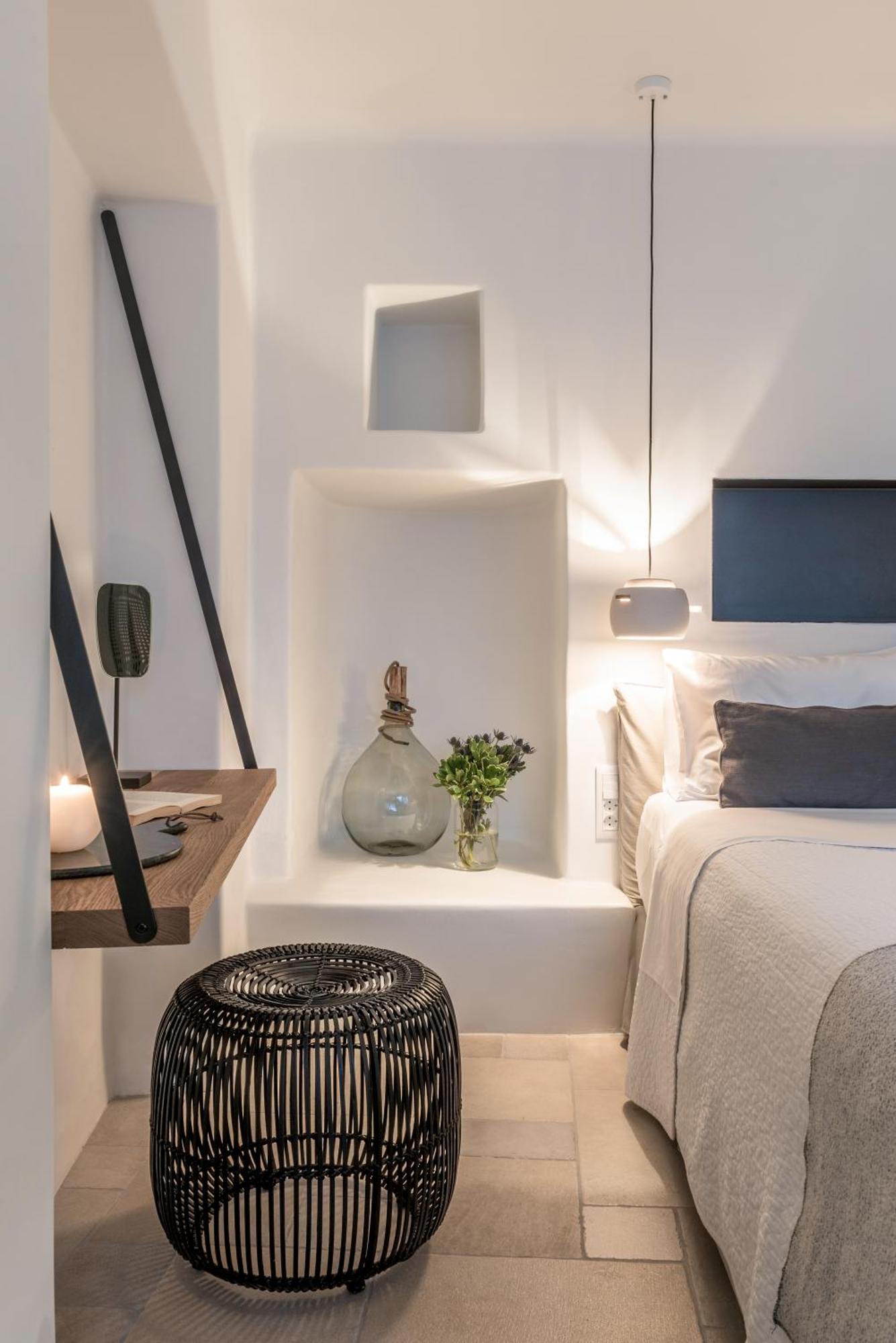 Junior Suite with Caldera View