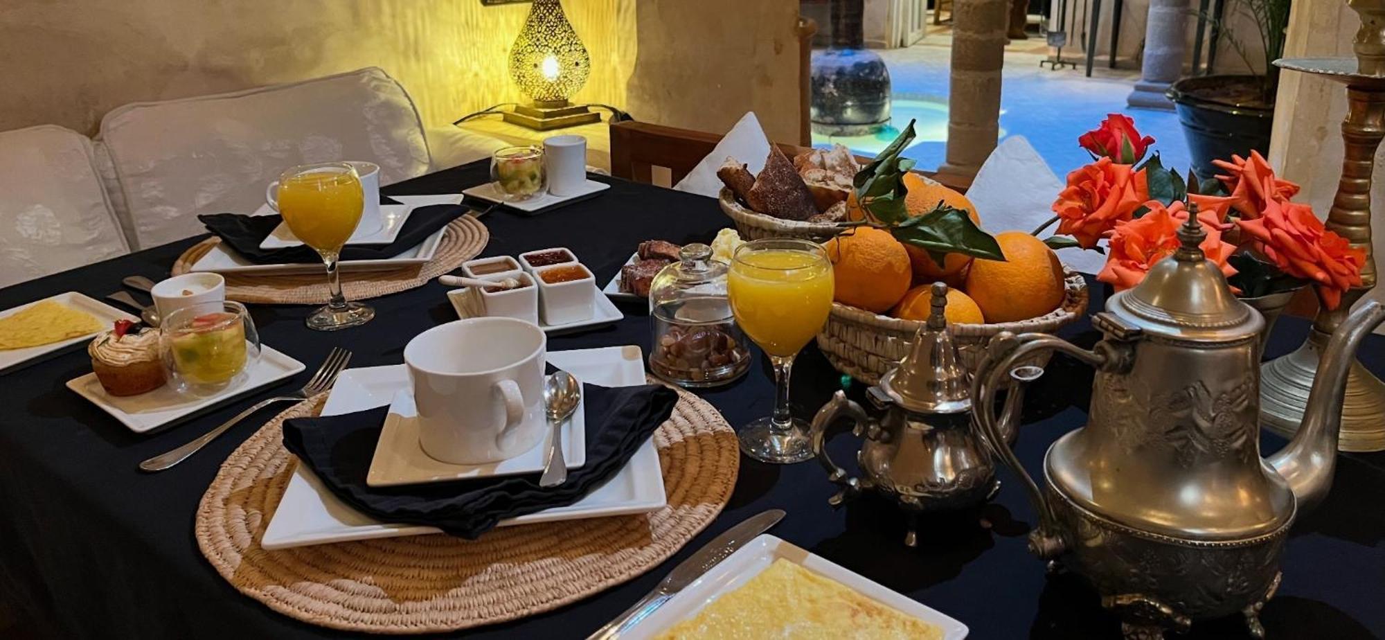 Suite,1646898059:JPEG