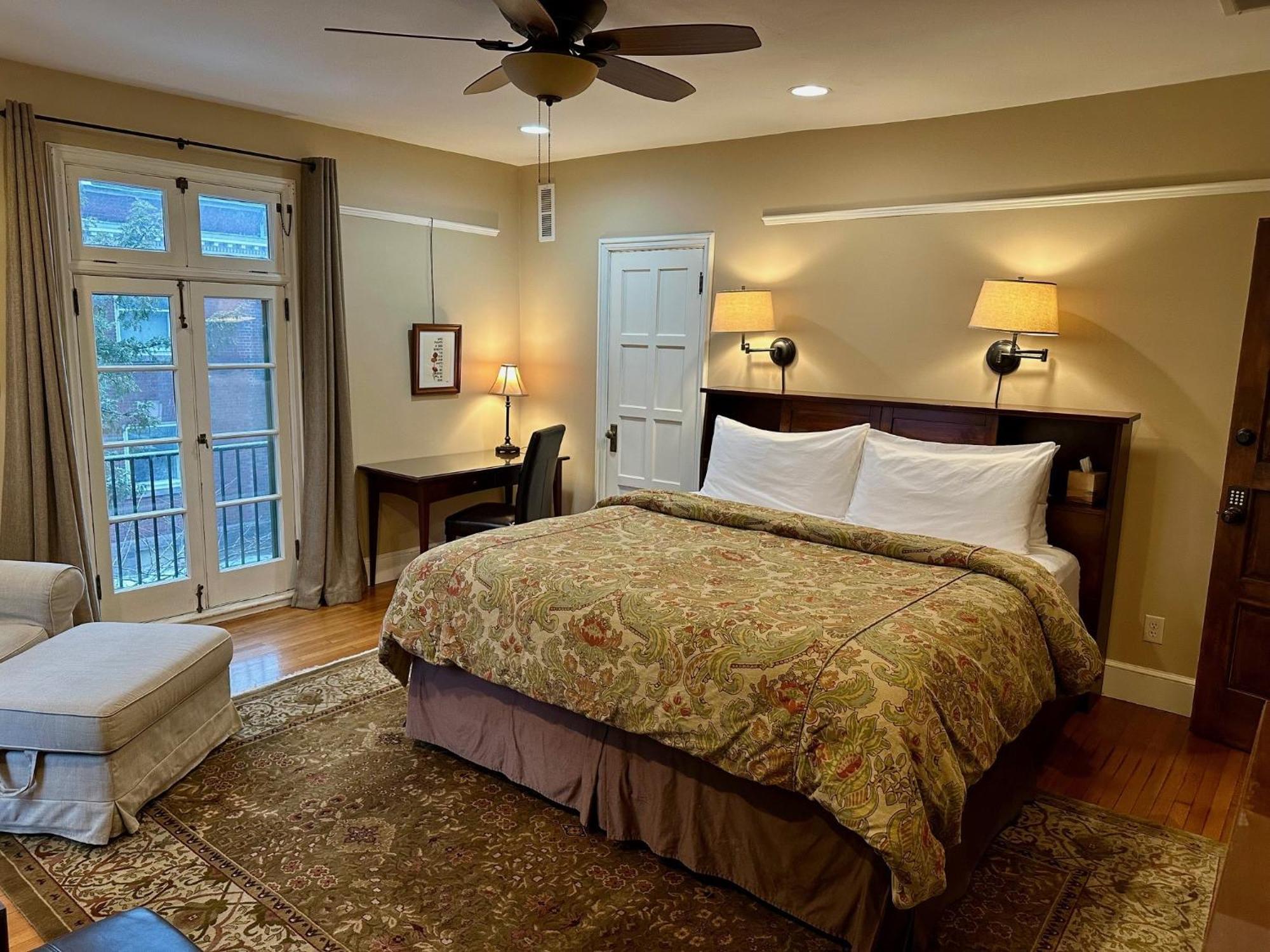 Standard King Room