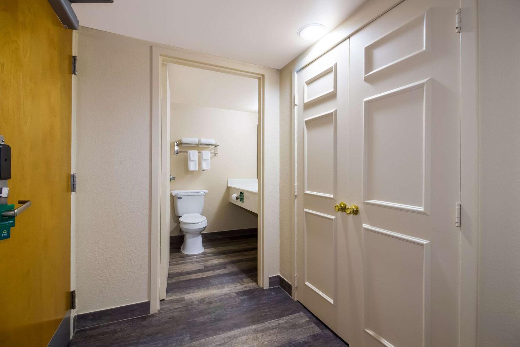 Standard Suite with Two Double Beds - Non-Smoking