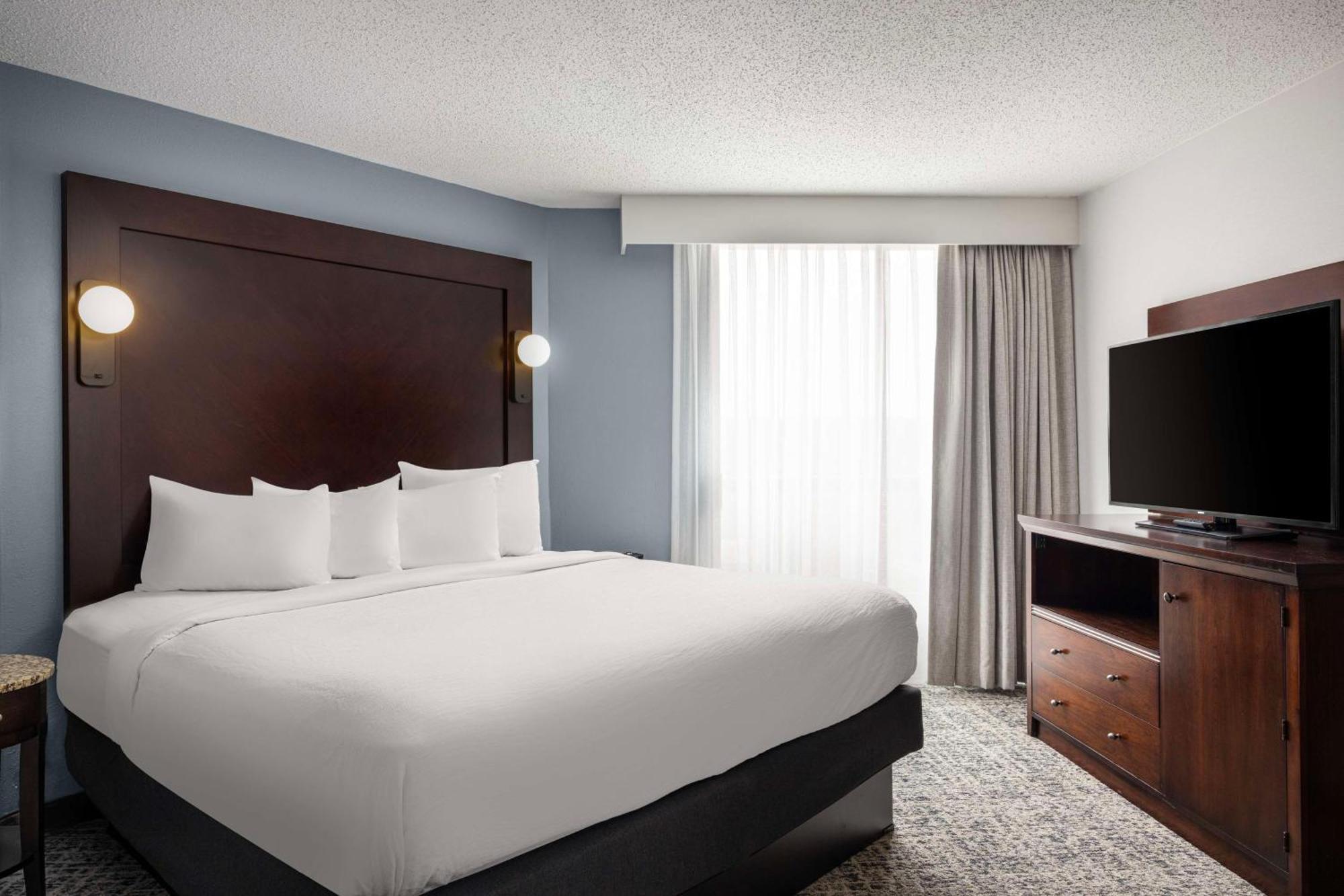 Two-Bedroom Suite - Non-Smoking,1651176076:JPEG