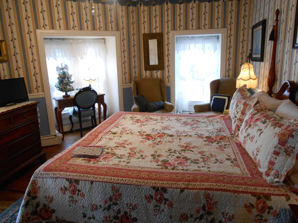 Cape May King Room