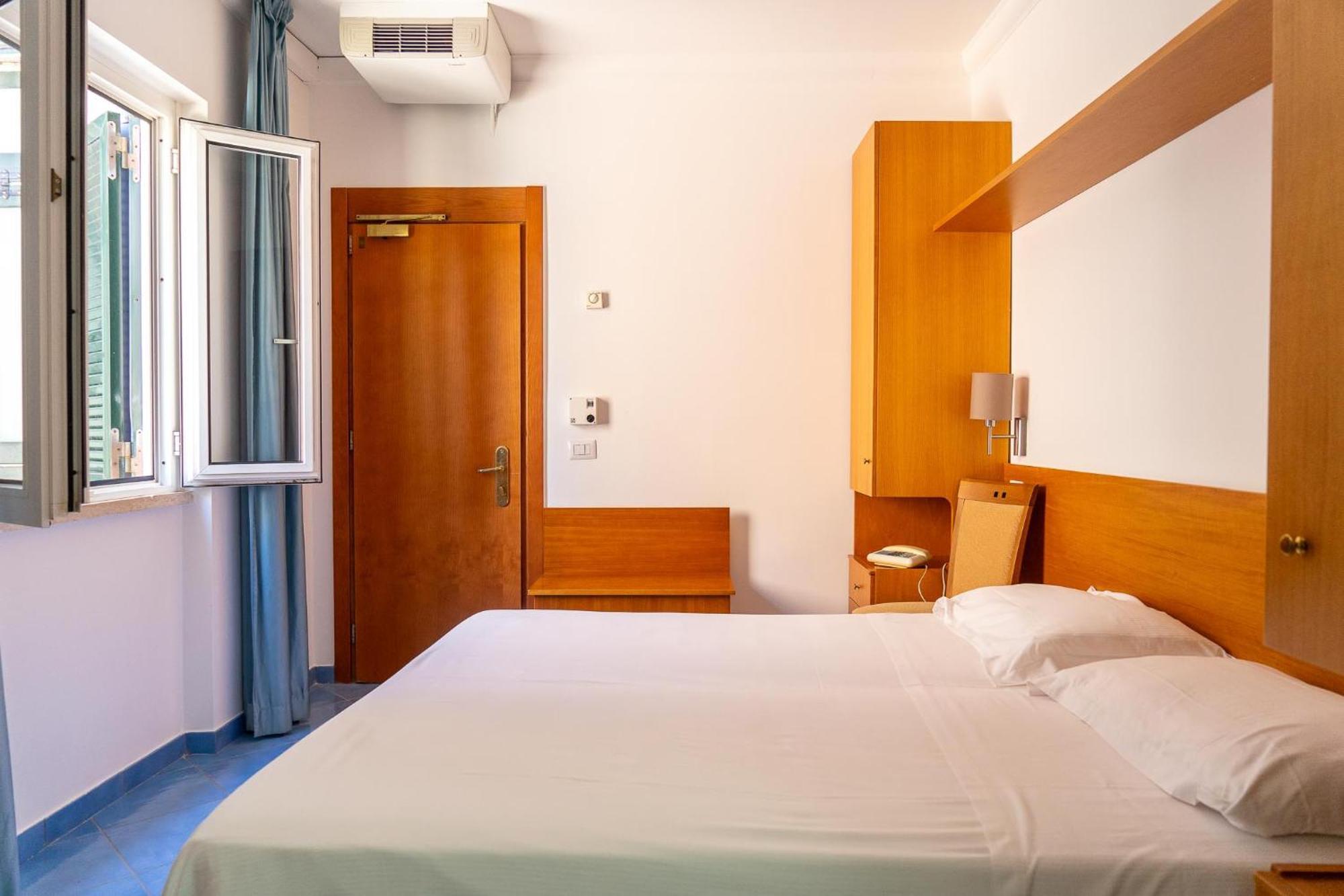 Economy Double or Twin Room,1652794528:JPEG