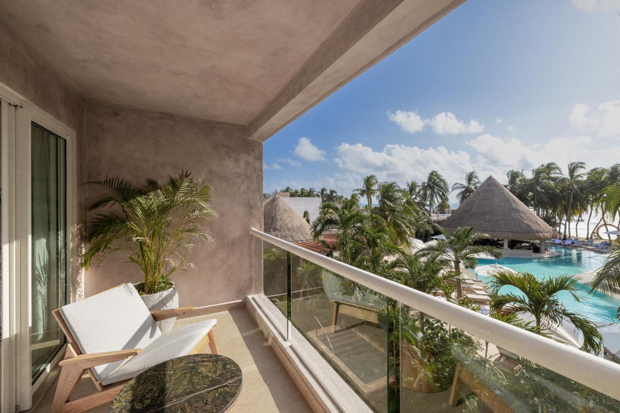 Deluxe Guest room, 2 Double, Ocean view, Balcony