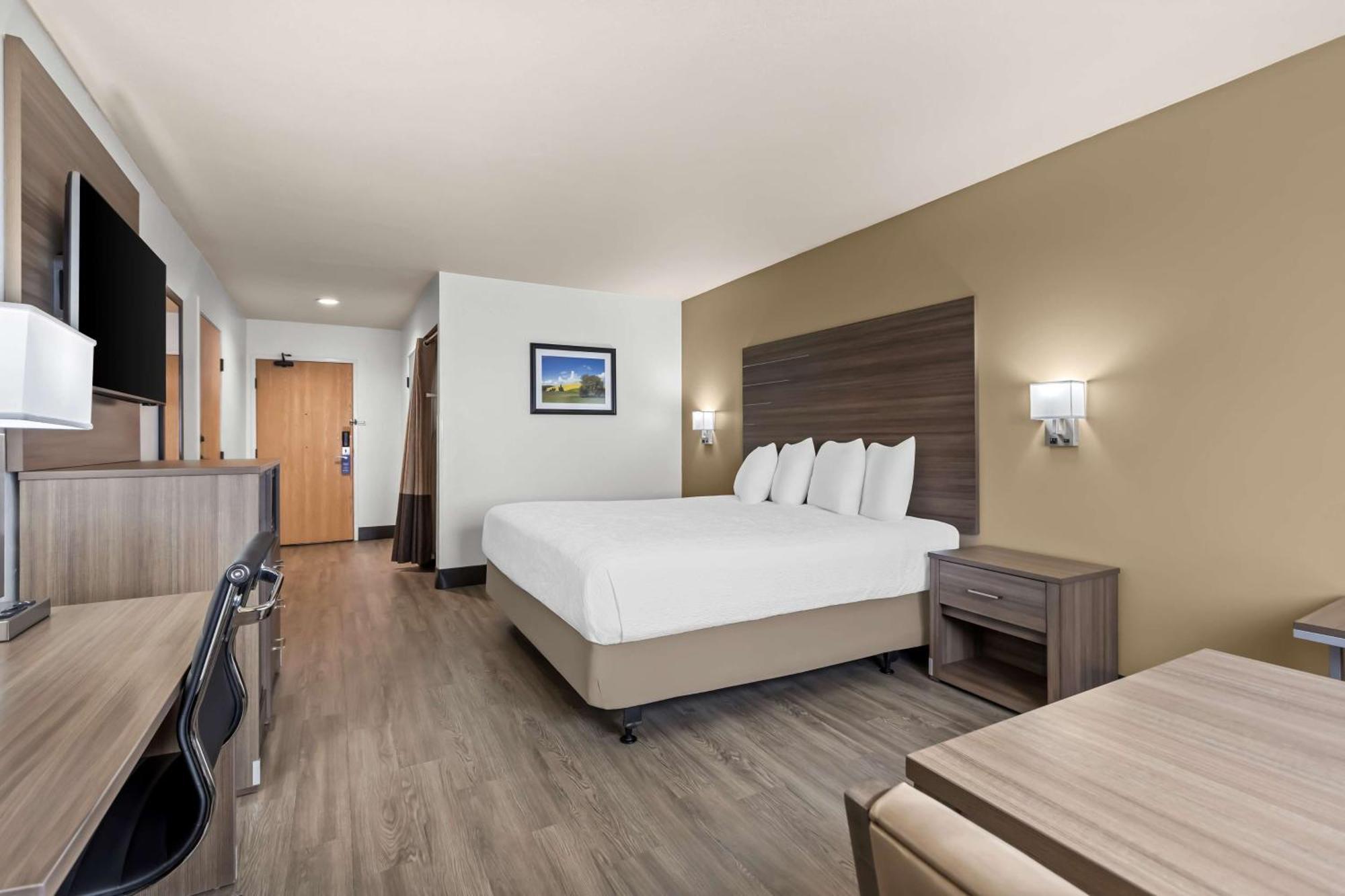 King Room with Bath Tub - Disability Access/Non-Smoking
