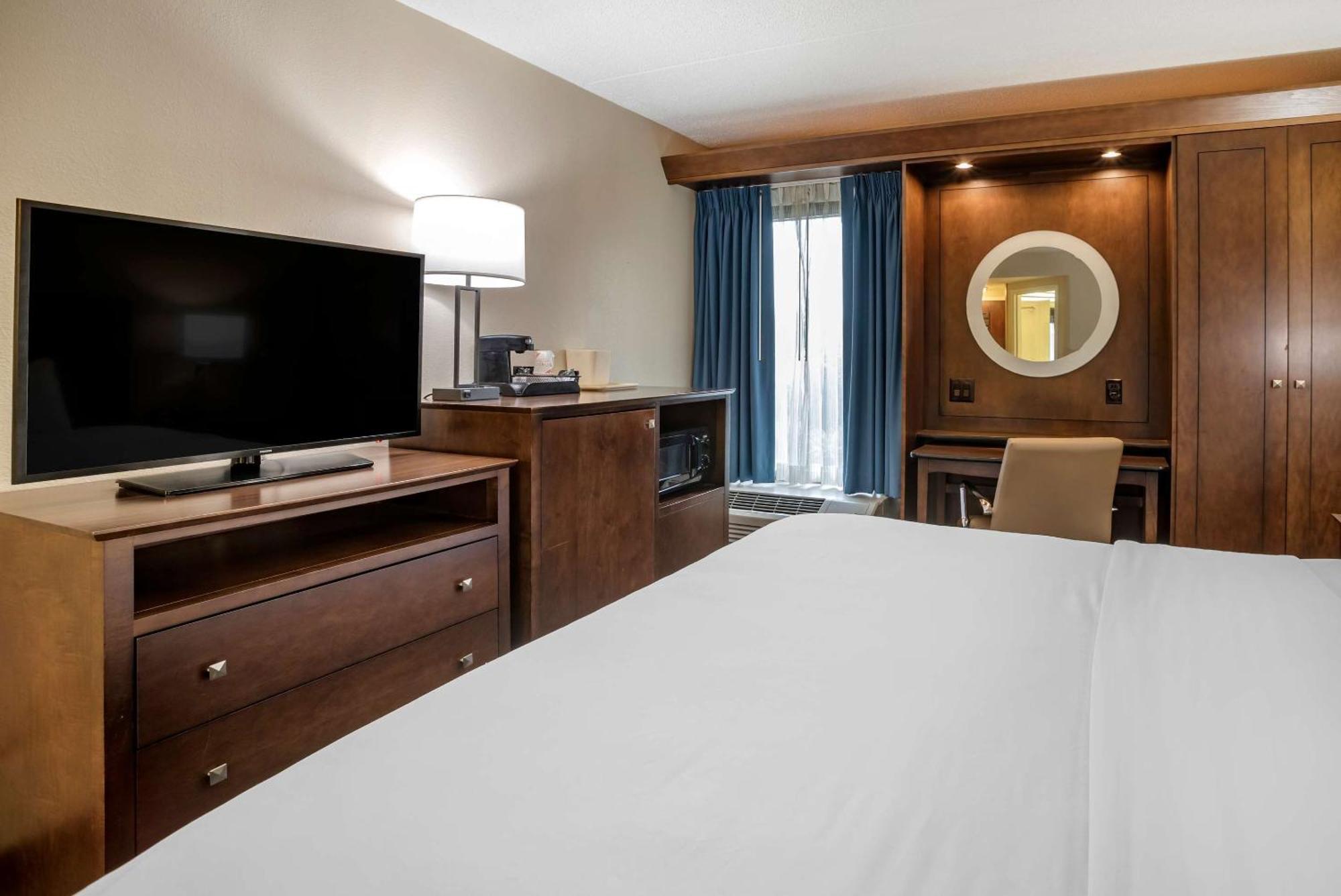 Standard King Room