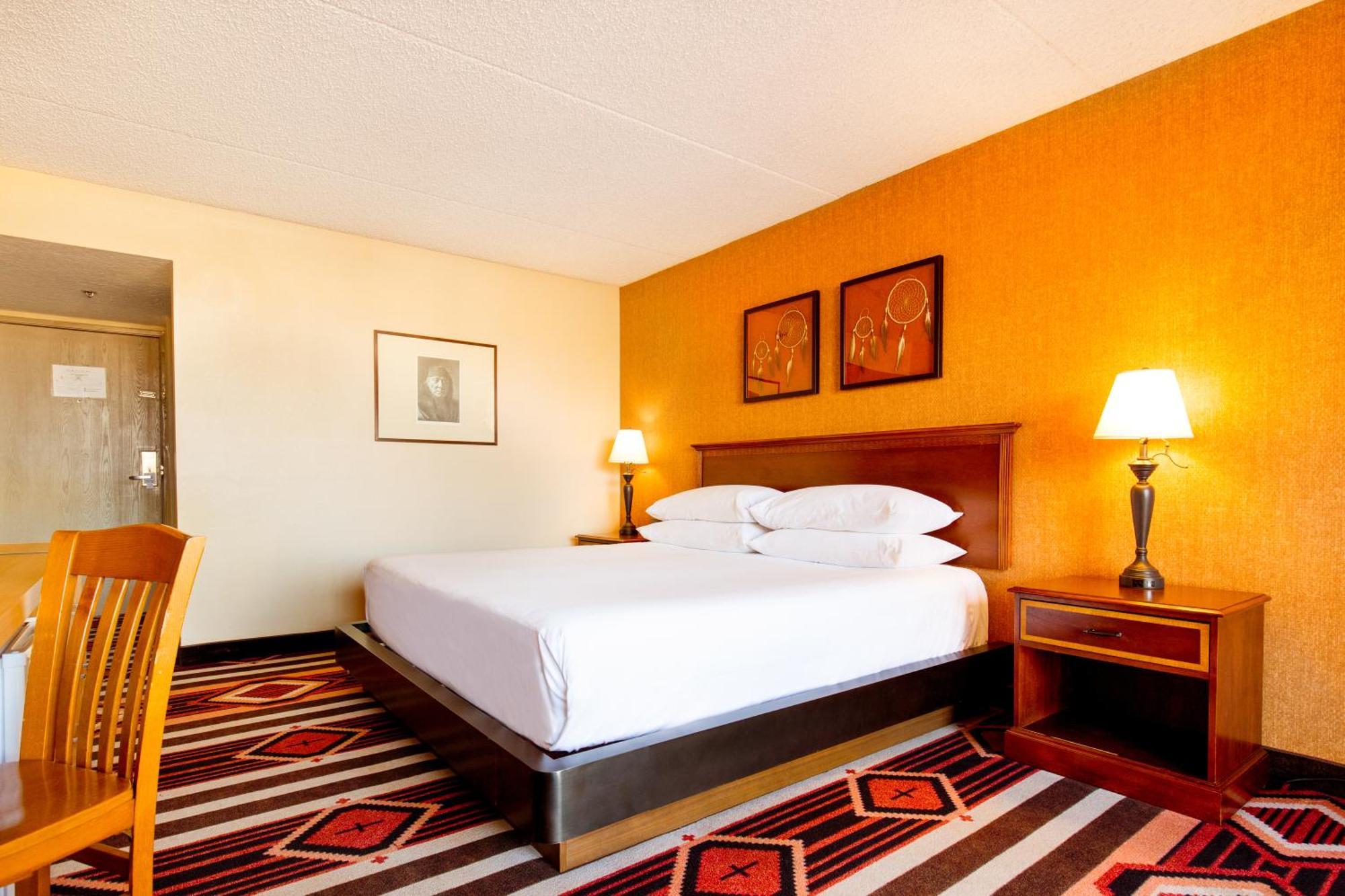 Traditional 1 King Bed