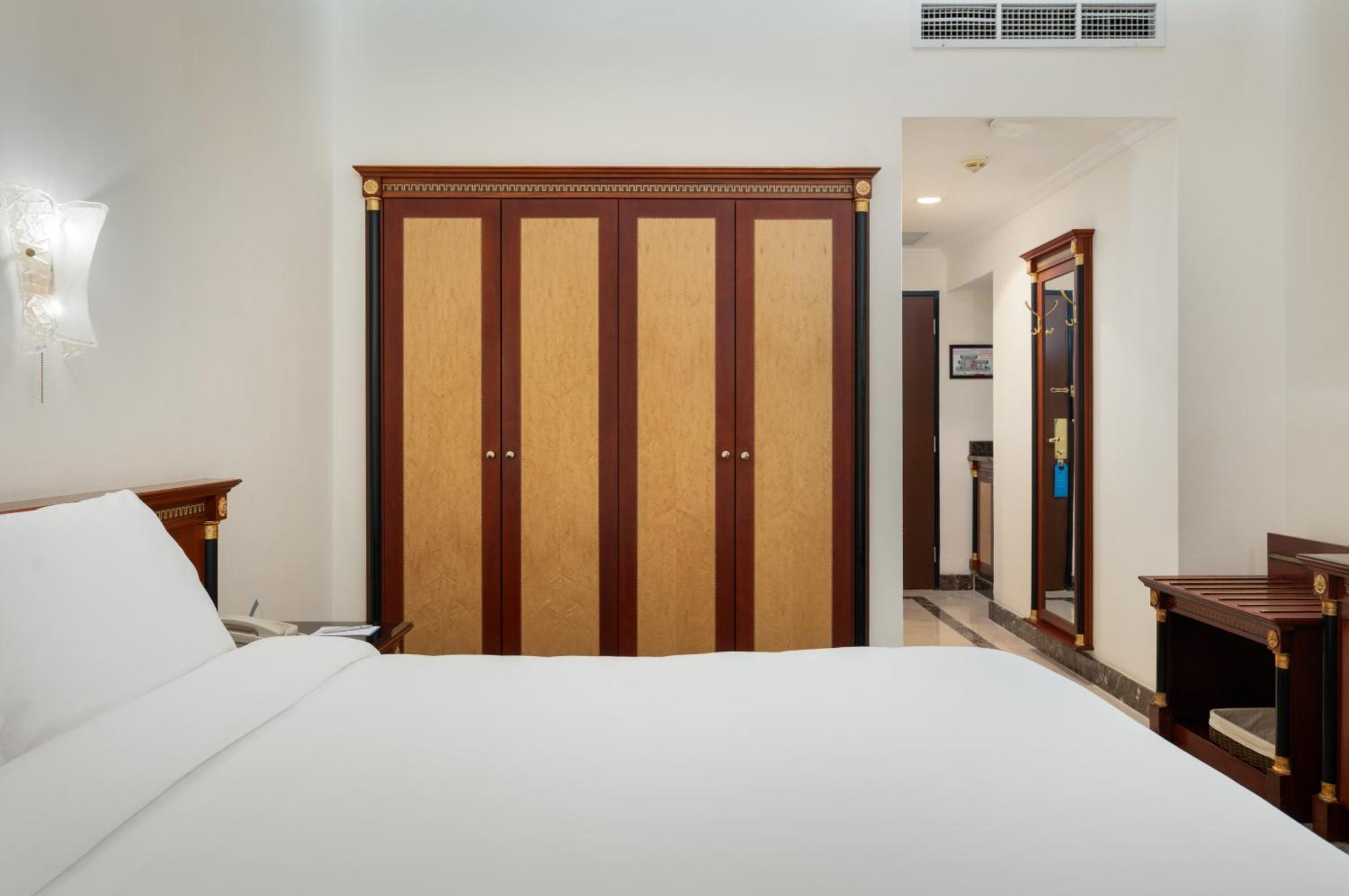 Triple Room,1657151086:JPEG