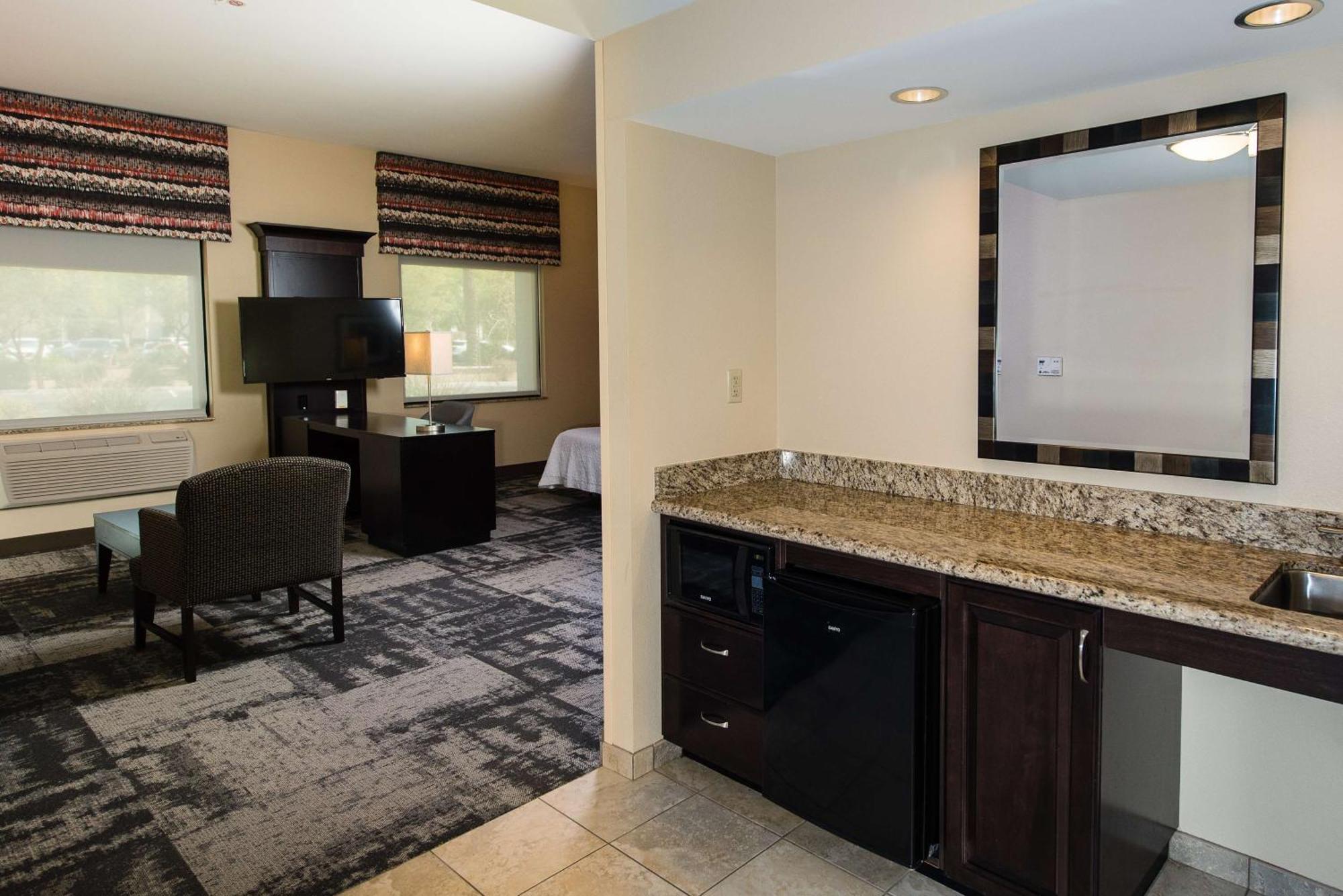 King Suite with Roll-In Shower - Mobility and Hearing Access/Non-Smoking
