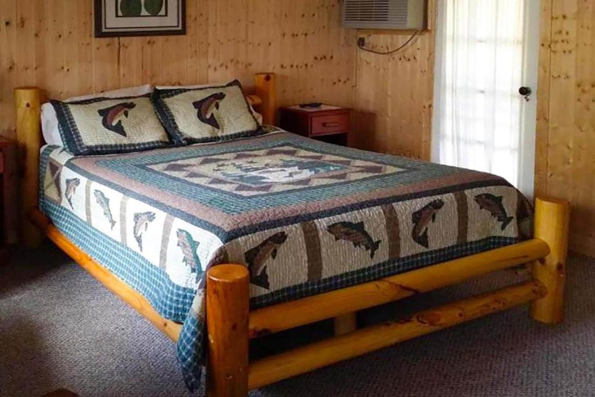 King Bed with River View