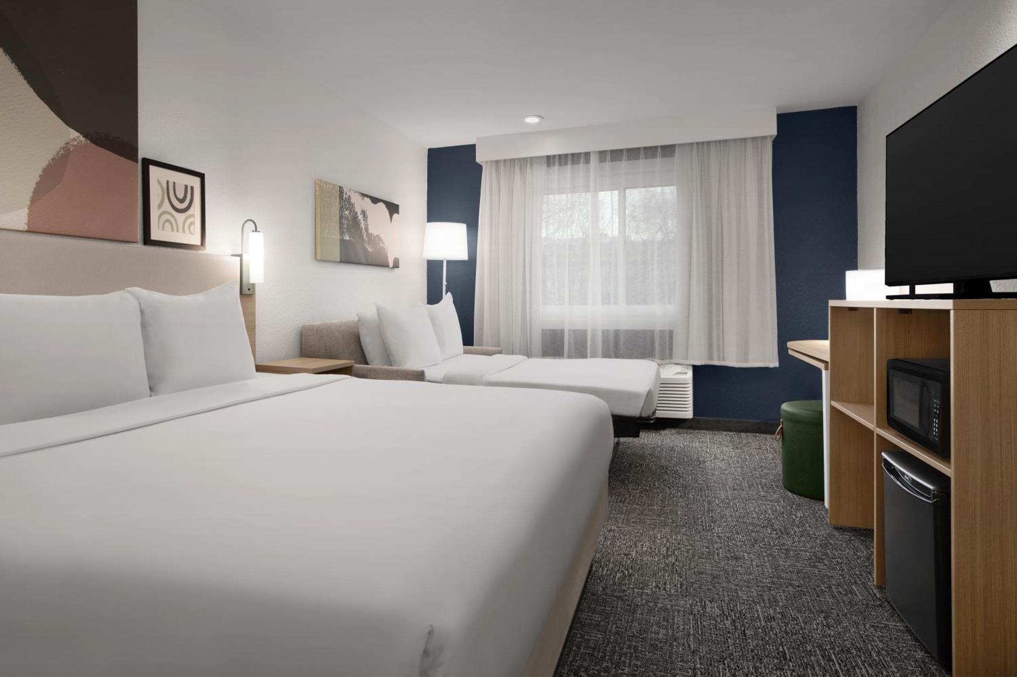 King Room with Sofa Bed - Non-Smoking