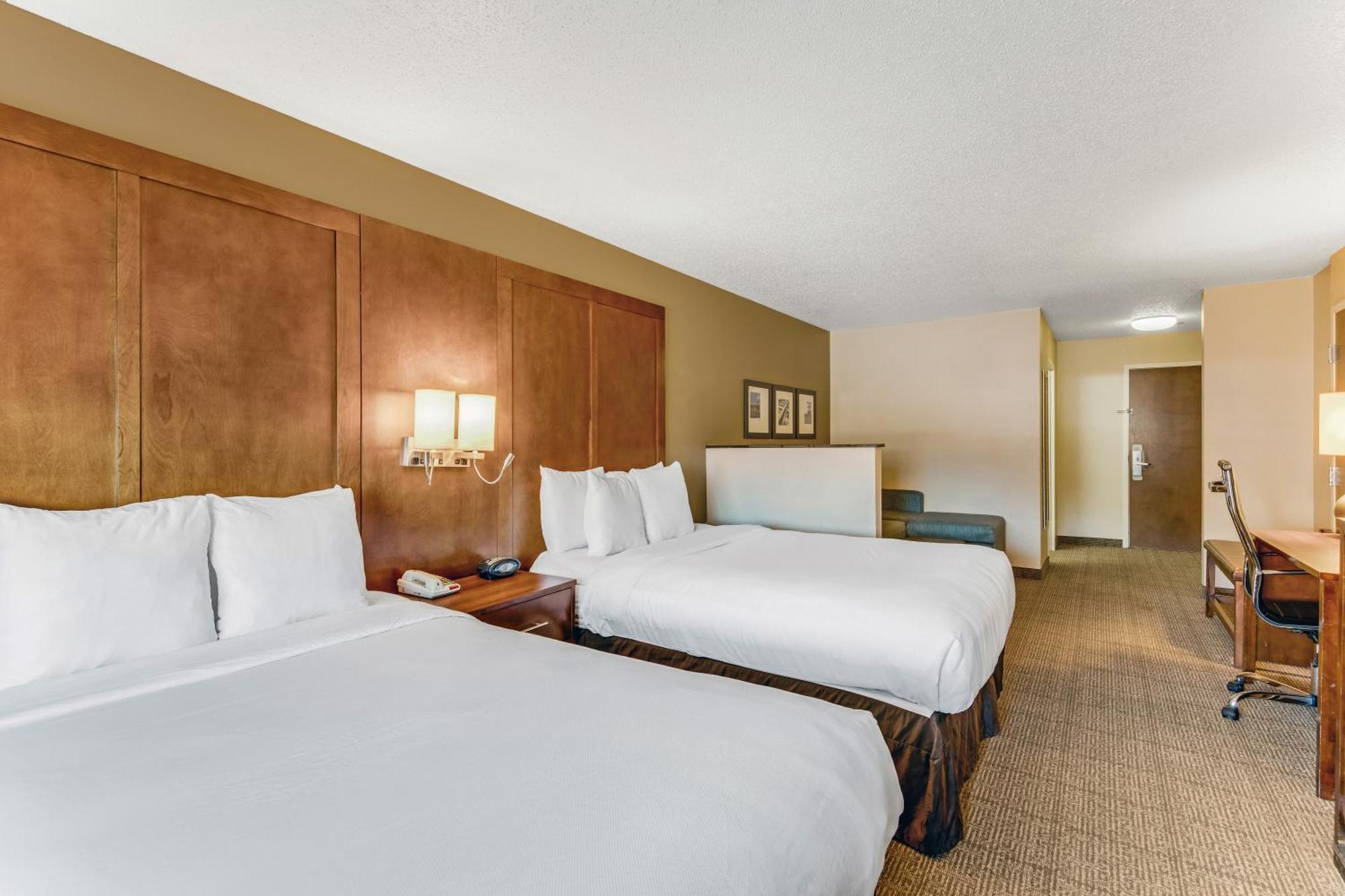 Double Suite with Two Double Beds - Disability Access - Non-Smoking