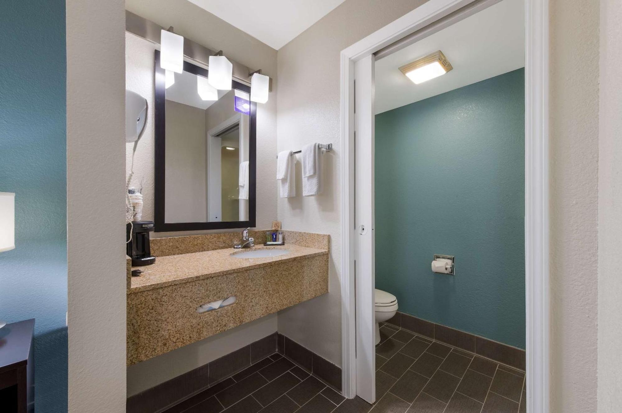 Double Room with Two Double Beds - Non-Smoking