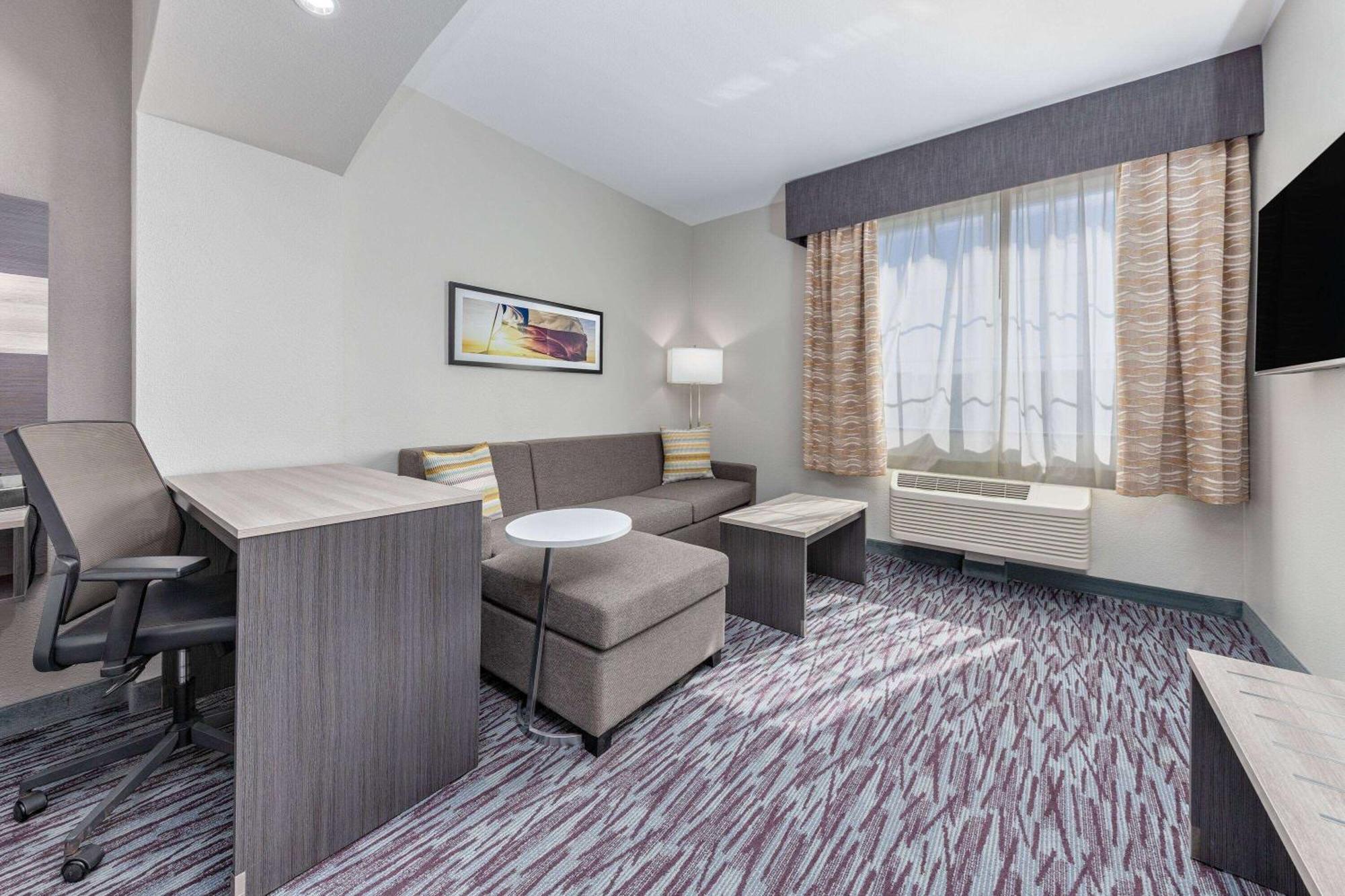 Executive King Room - Non-Smoking