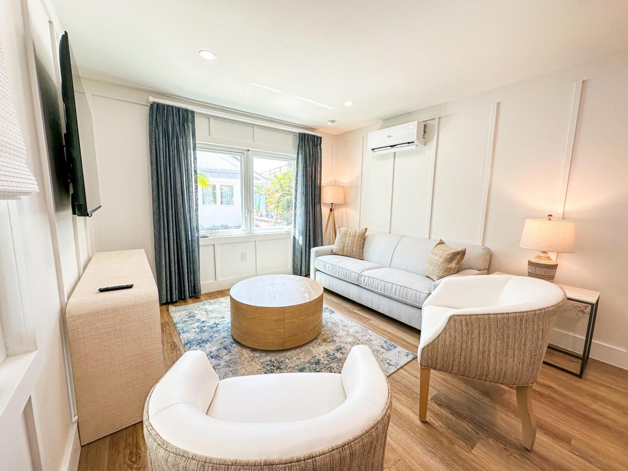 Offshore King One Bedroom Suite