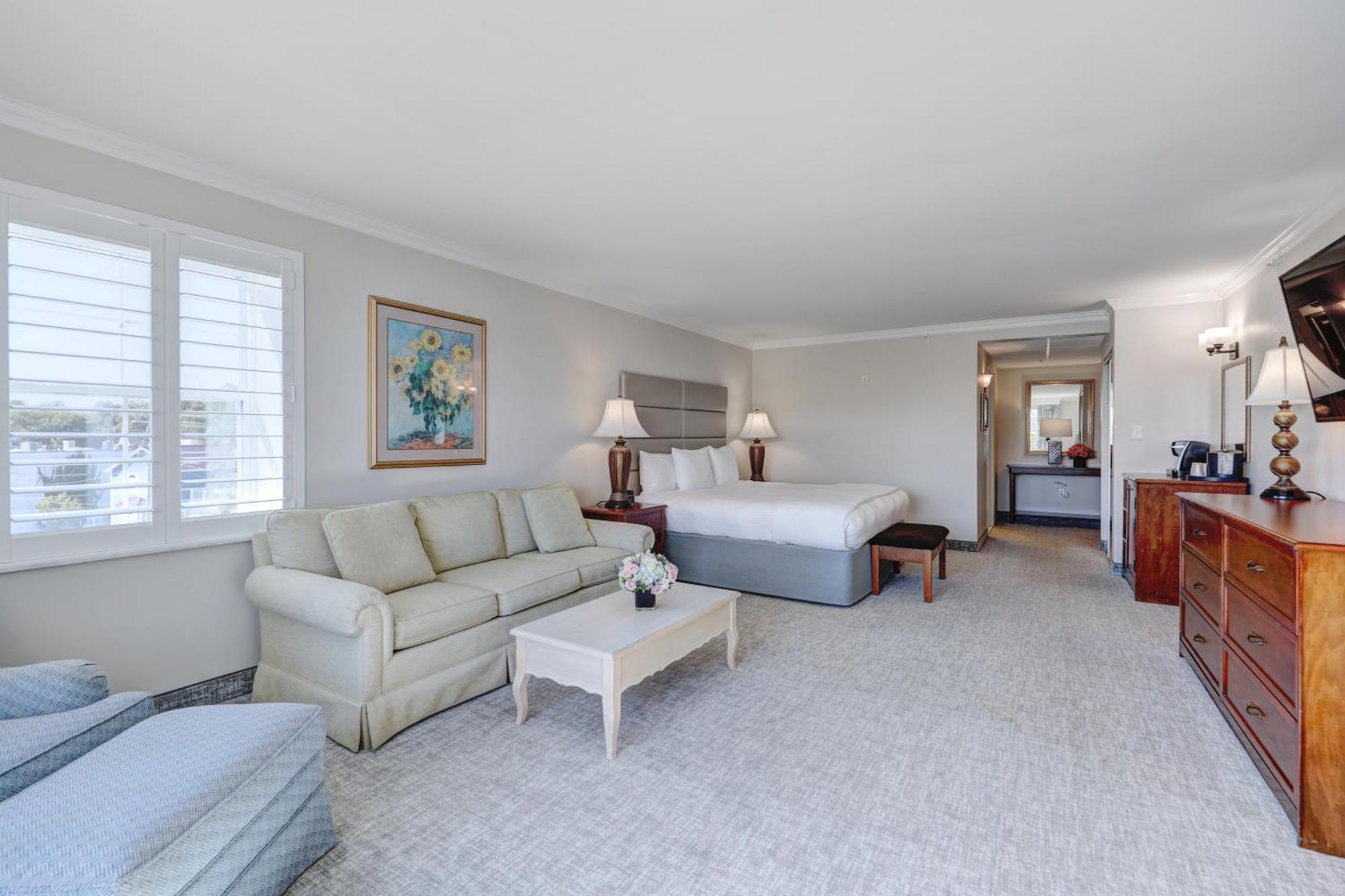 Superior King Room,1661683412:JPEG