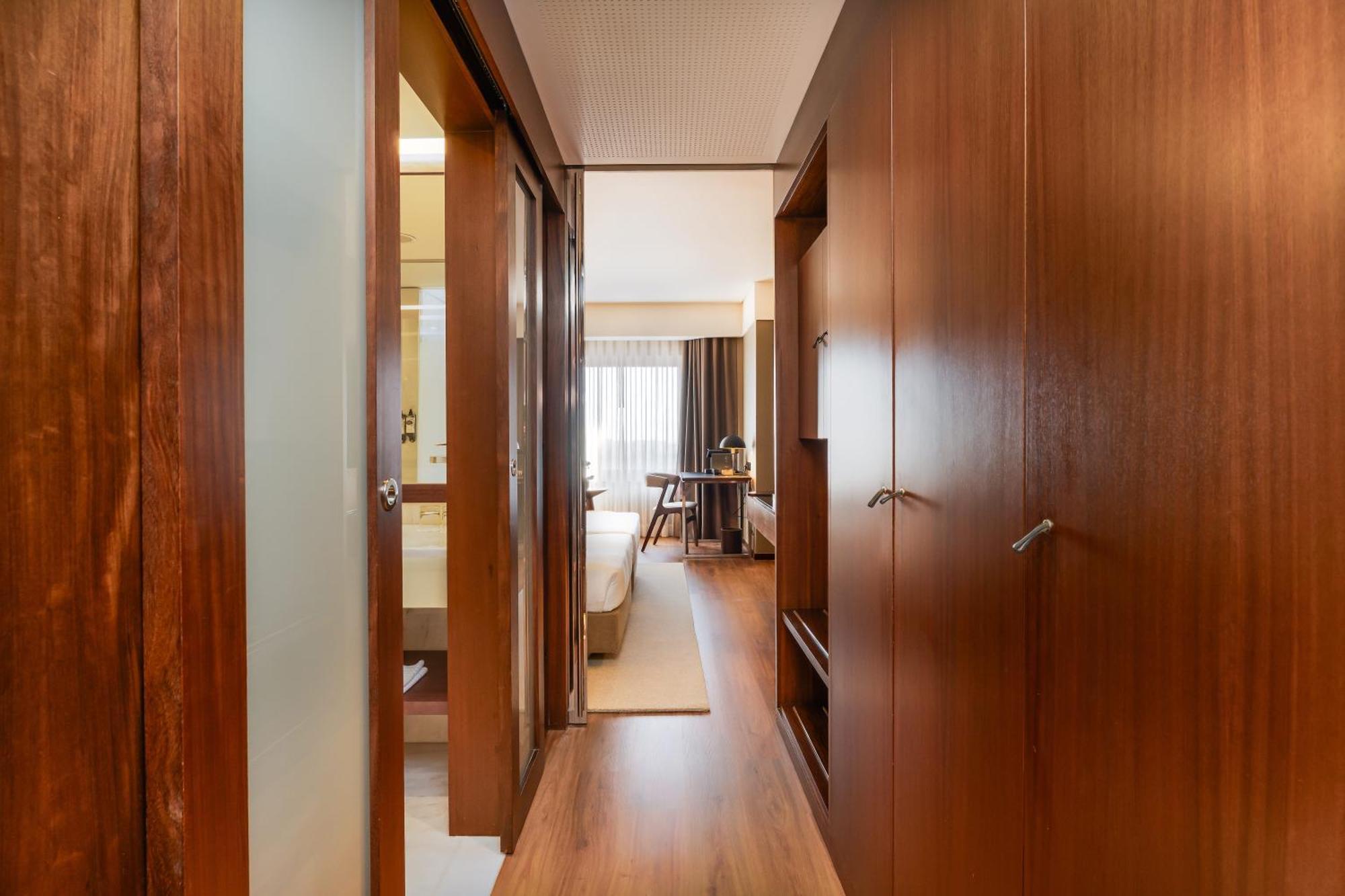 High Floor Executive Twin Room