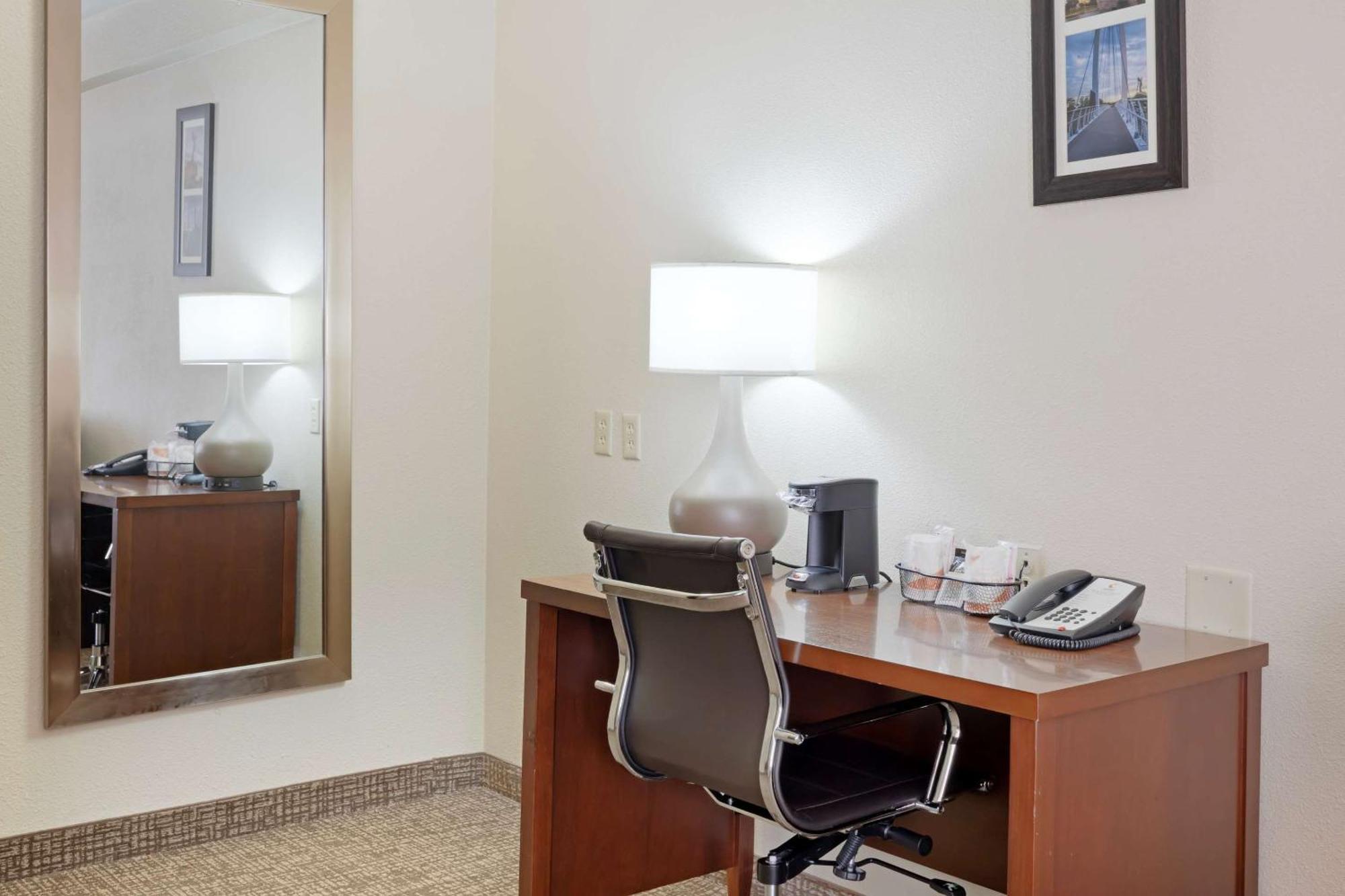 Double Room with Two Double Beds - Accessible,1662983149:JPEG