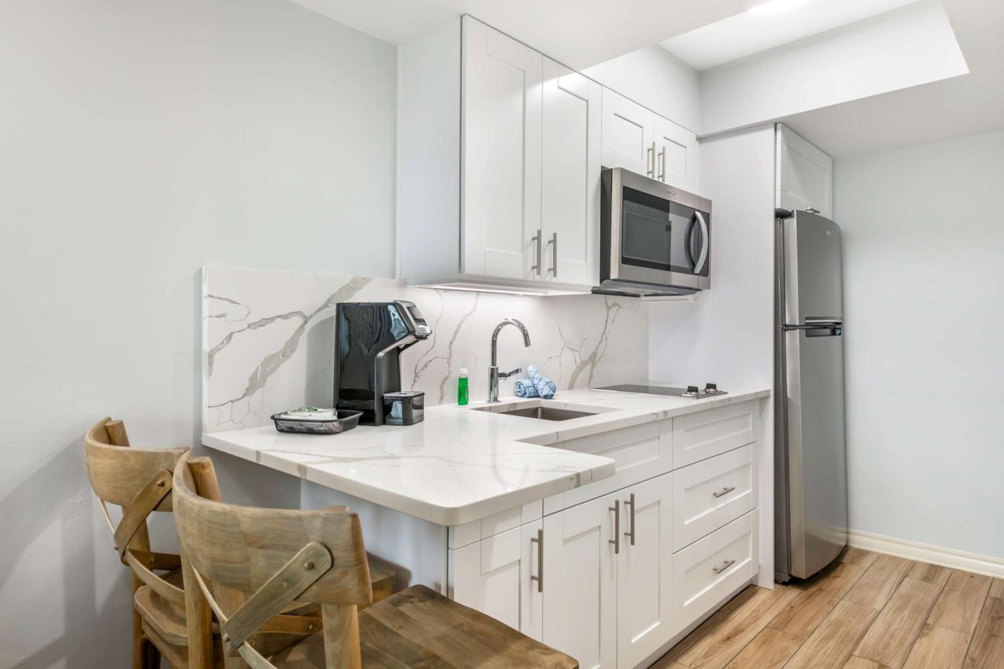 King Room with Kitchen - Poolside/Ground Floor/Non-Smoking
