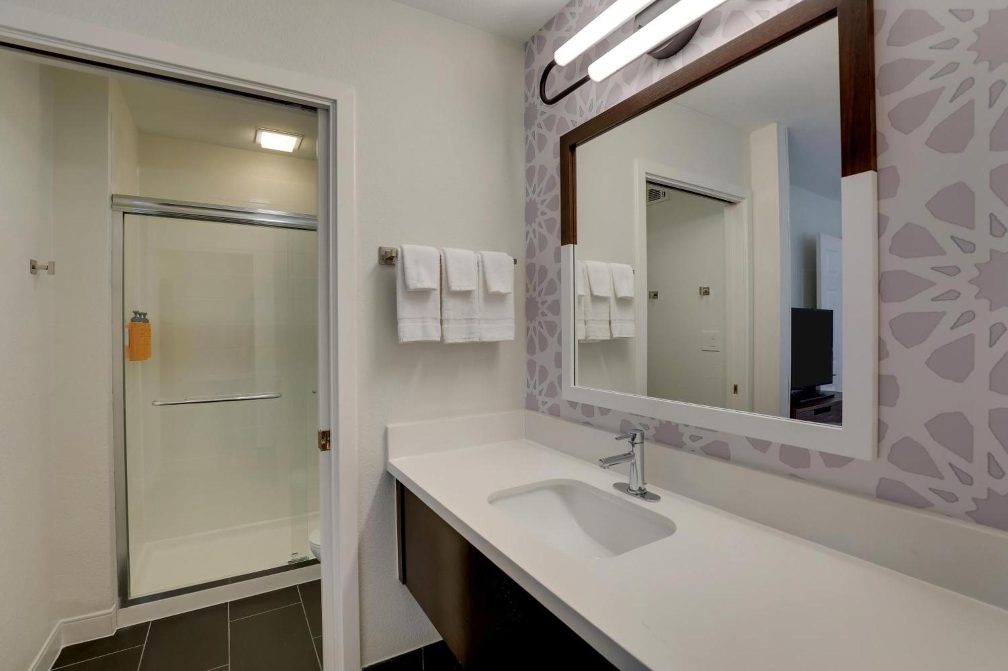 Two-Bedroom Suite with Two Queen Beds