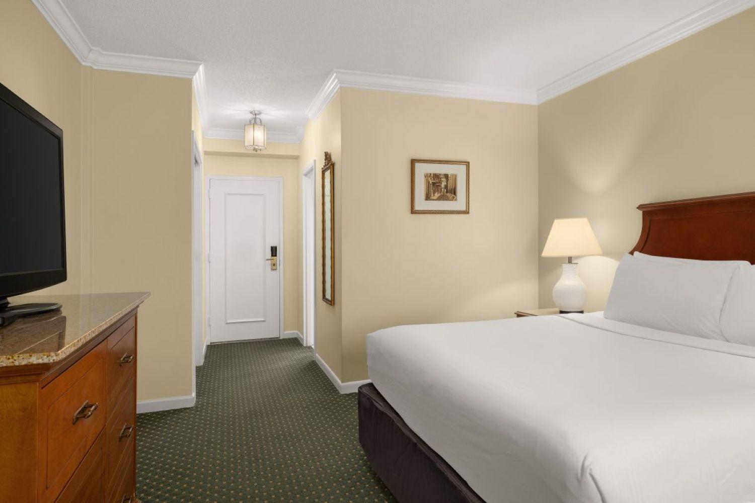Deluxe King Room