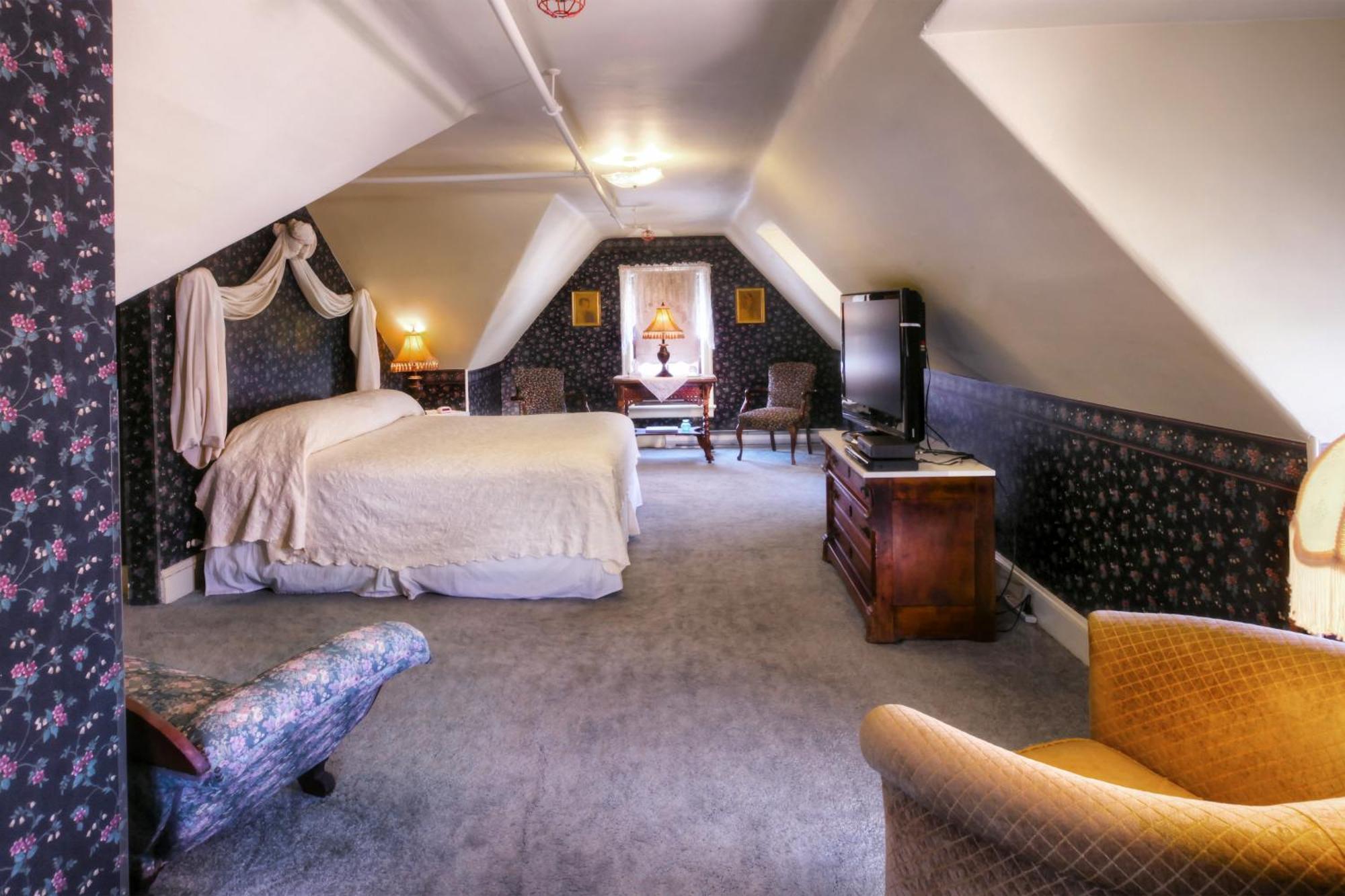 King Room,1664671912:JPEG