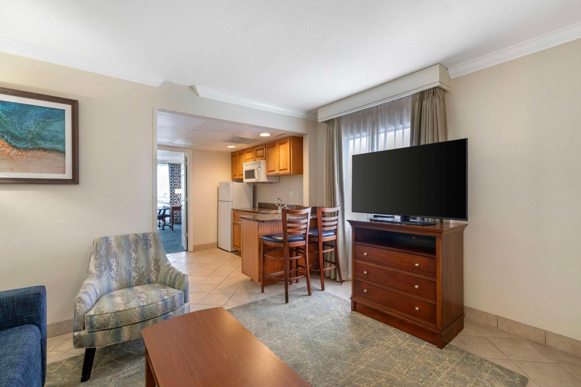 Family Suite with 1 King Bed with Kitchenette