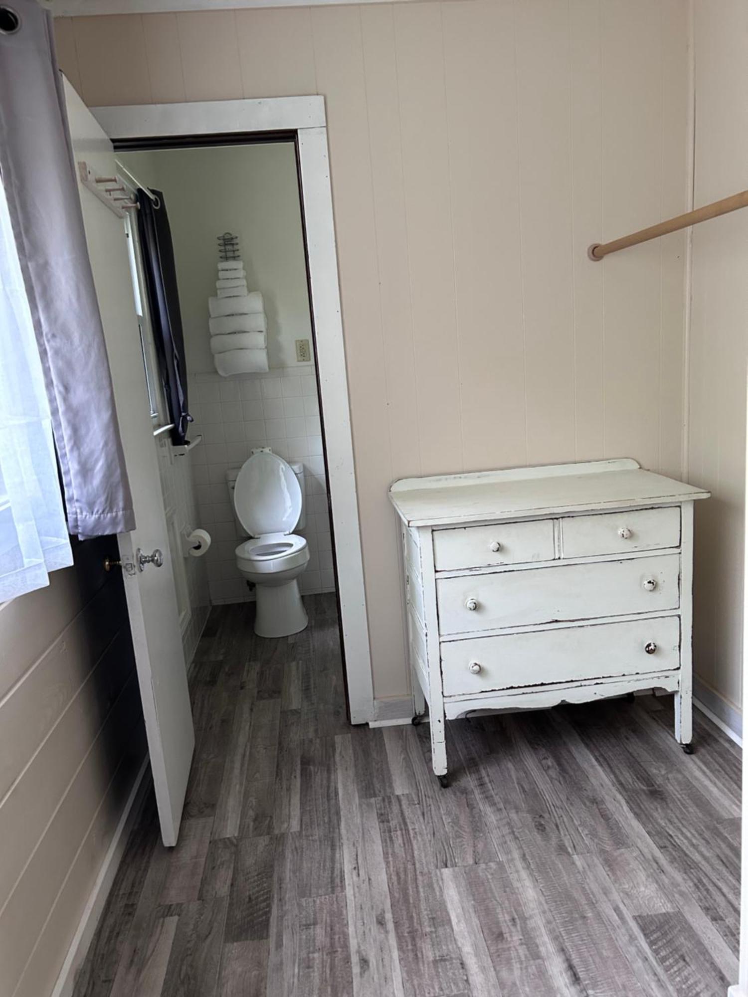 Standard Queen Room