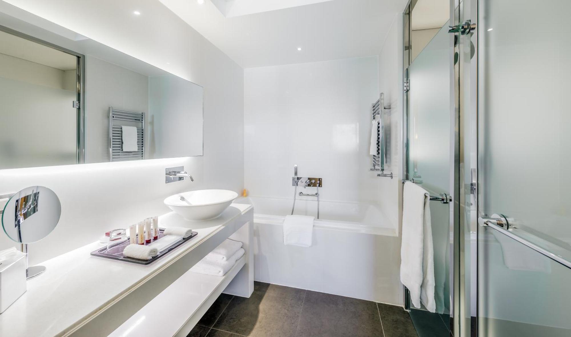 Deluxe Room - City View