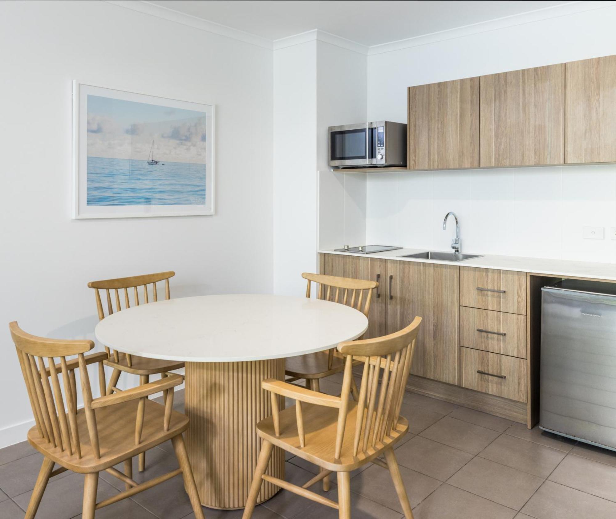Two-Bedroom Apartment Garden View Premier - No Housekeeping