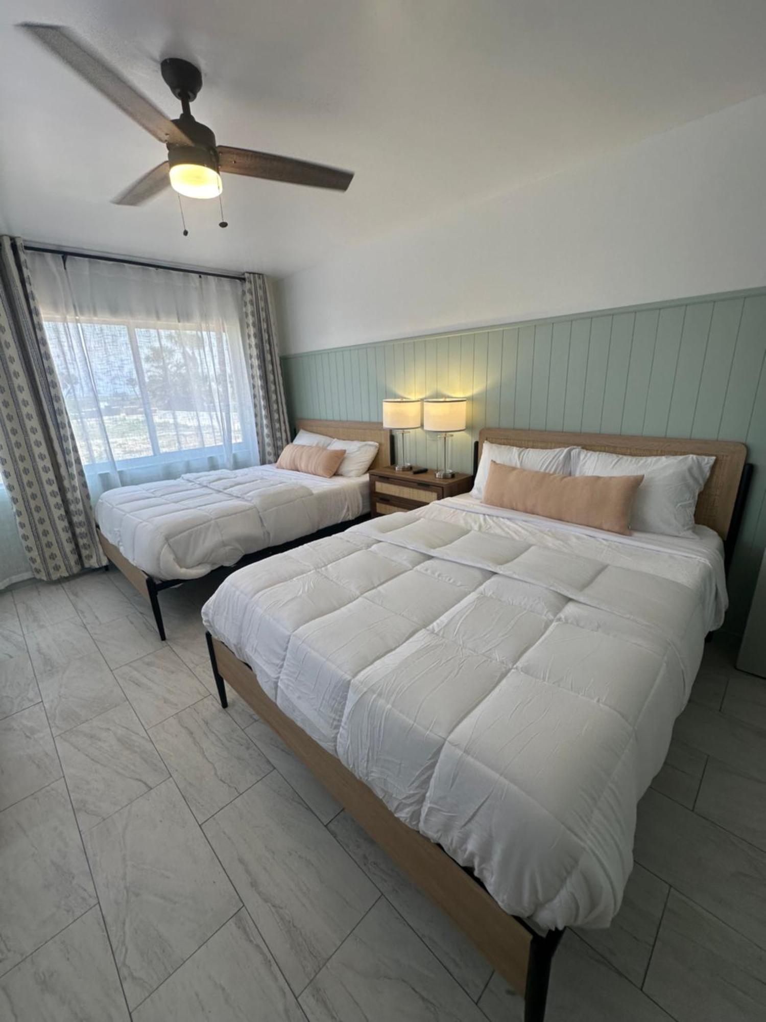 Deluxe Queen Suite