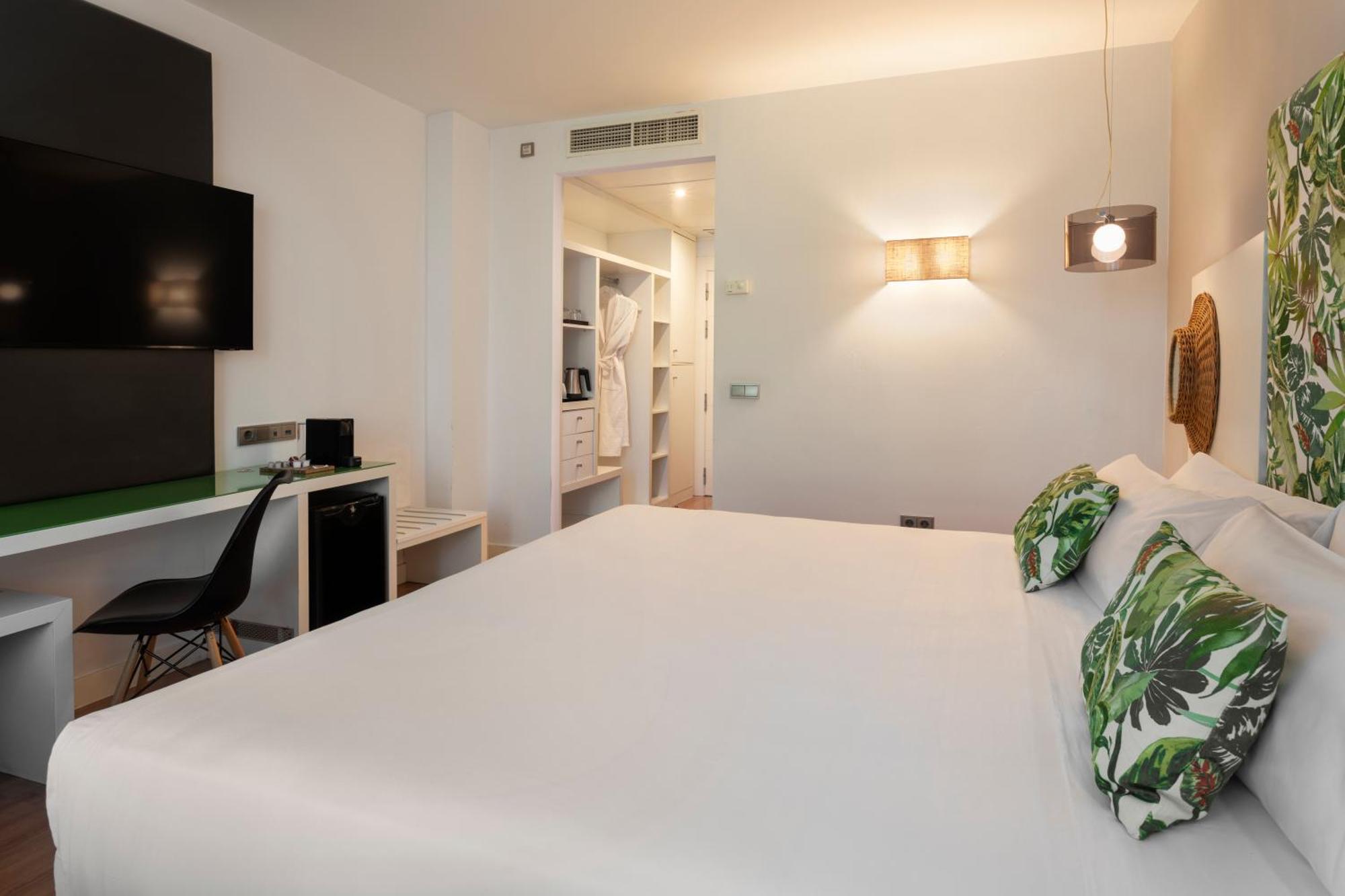 Superior Double or Twin Room with Views