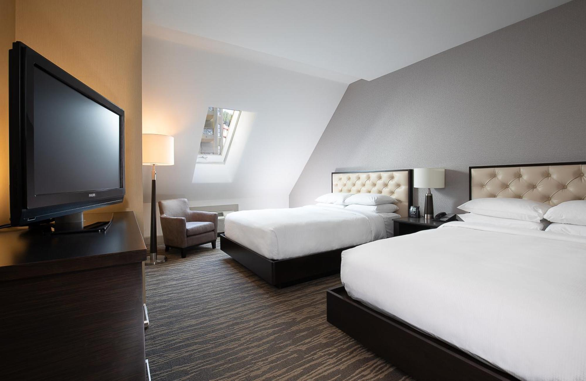 One-Bedroom Queen Suite with Sofa Bed